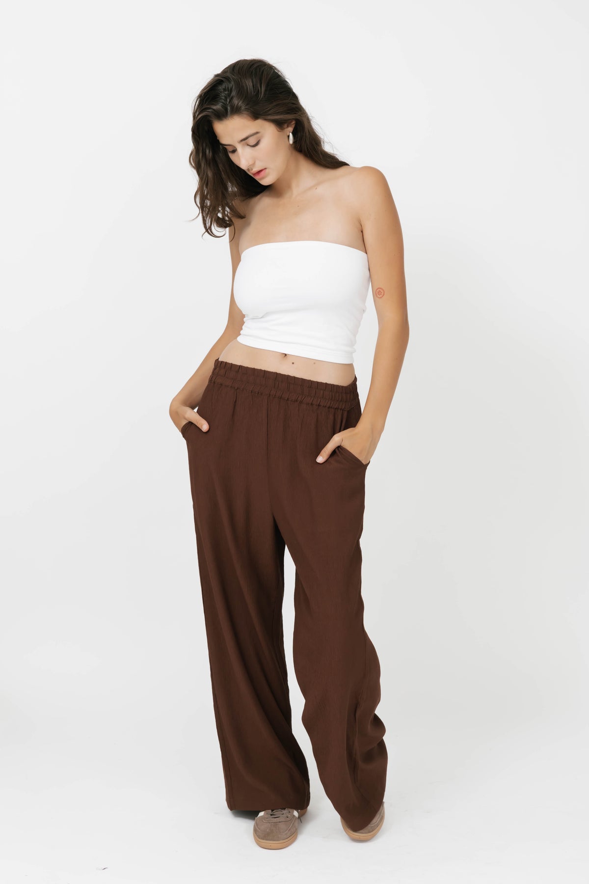 Alicia Plisse Pants in Coffee Bean
