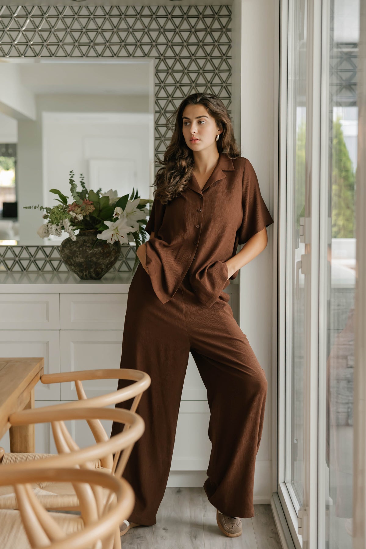 Alicia Plisse Pants in Coffee Bean