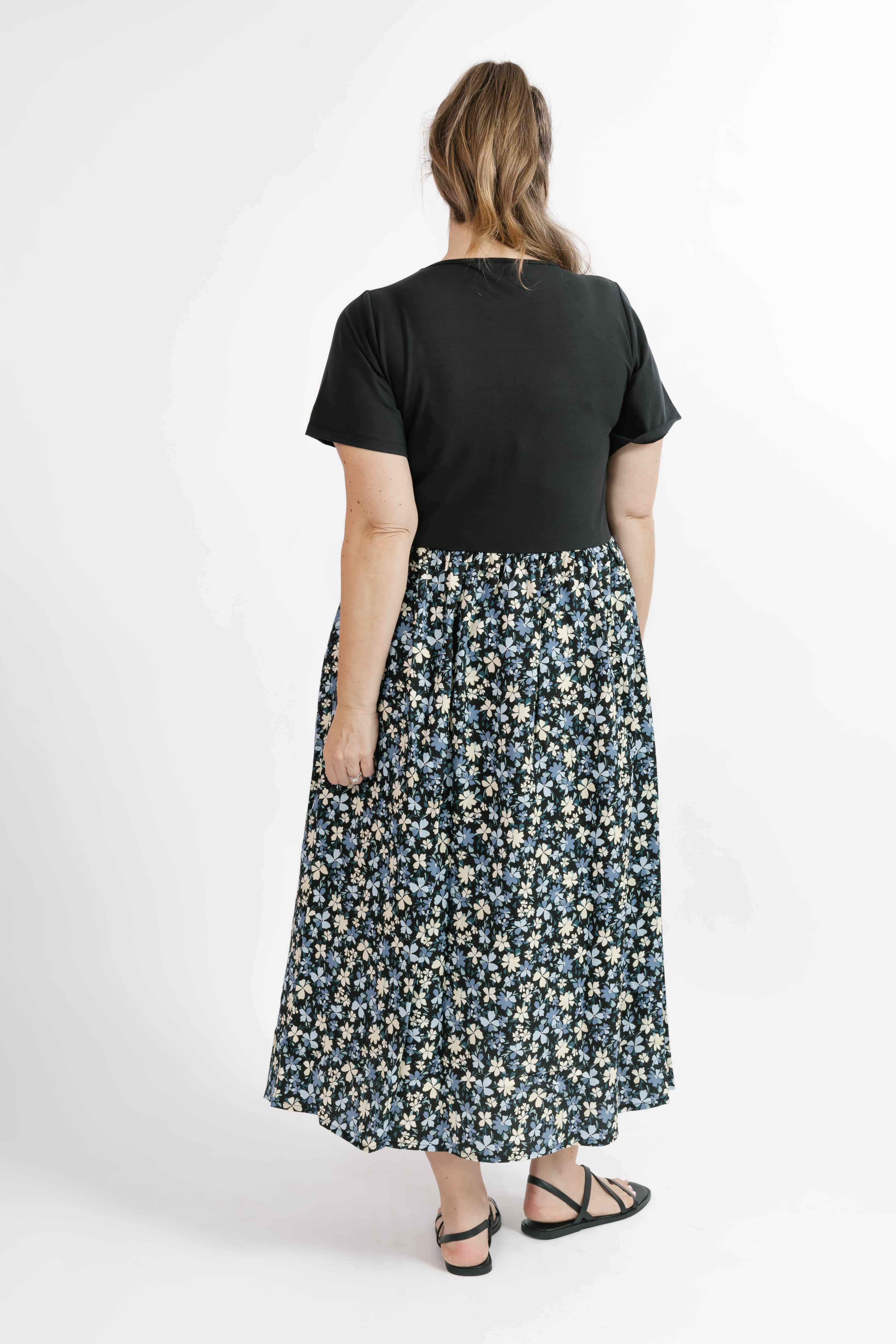 Andi Midi Dress in Black/Floral