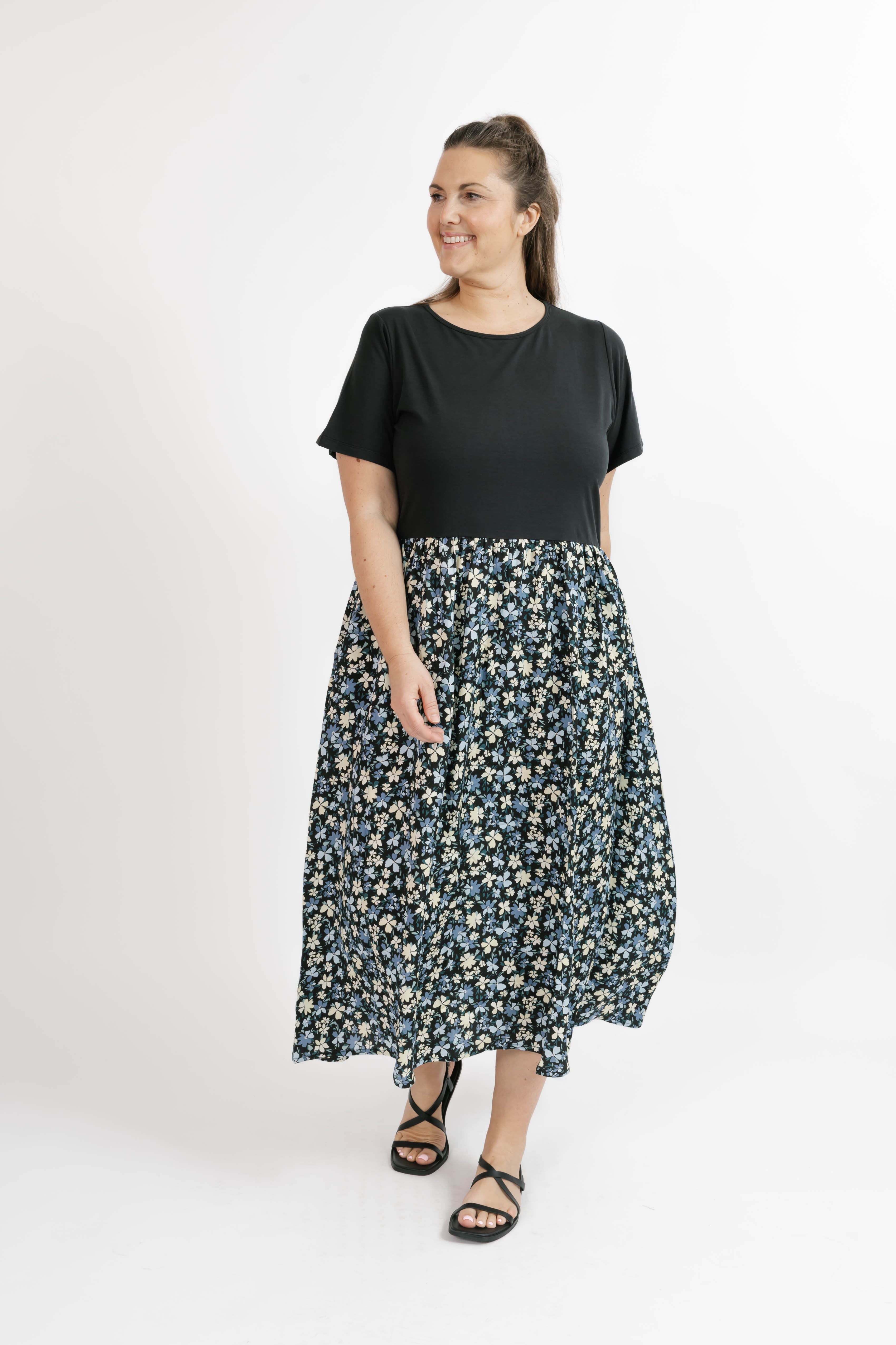 Andi Midi Dress in Black/Floral
