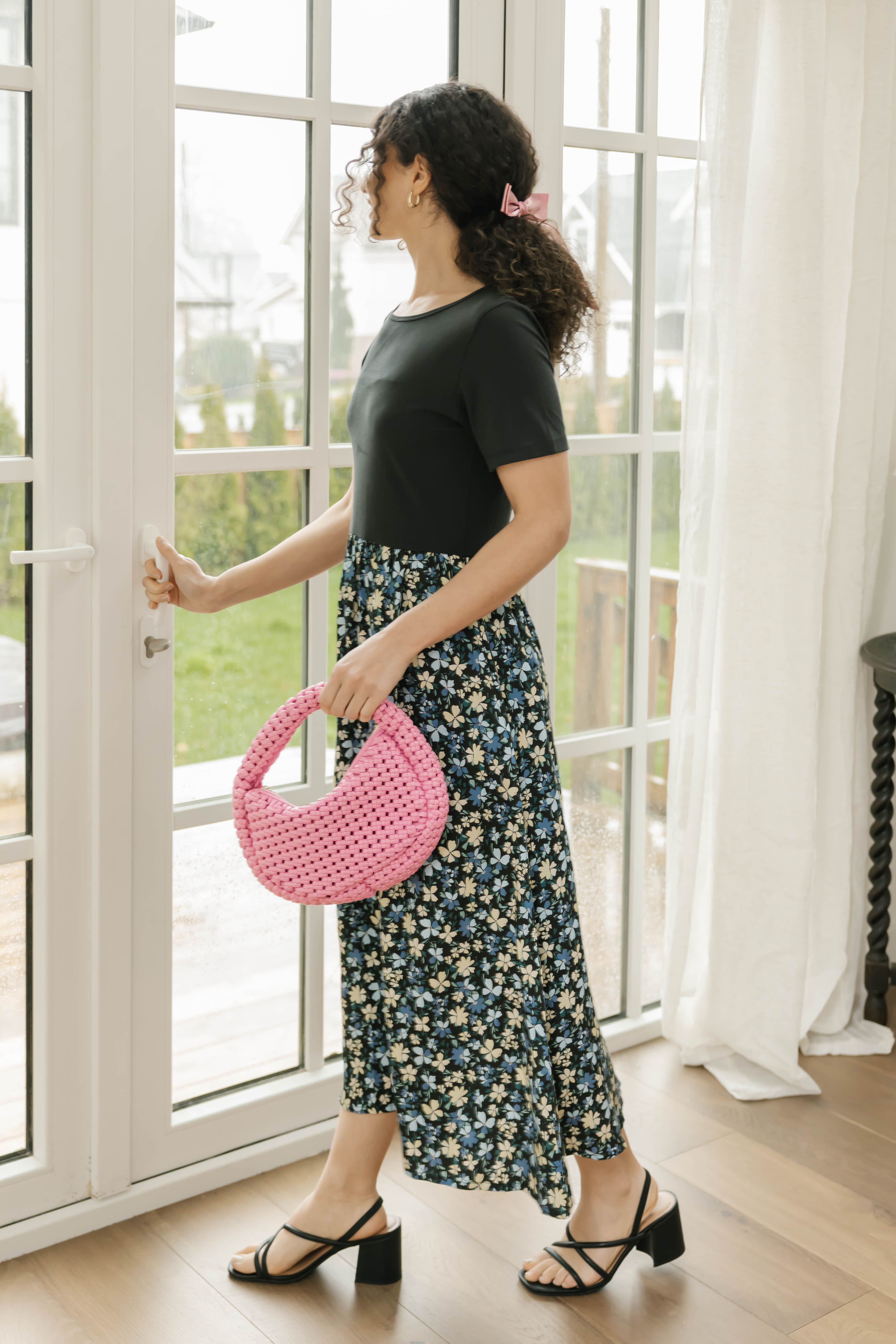 Andi Midi Dress in Black/Floral
