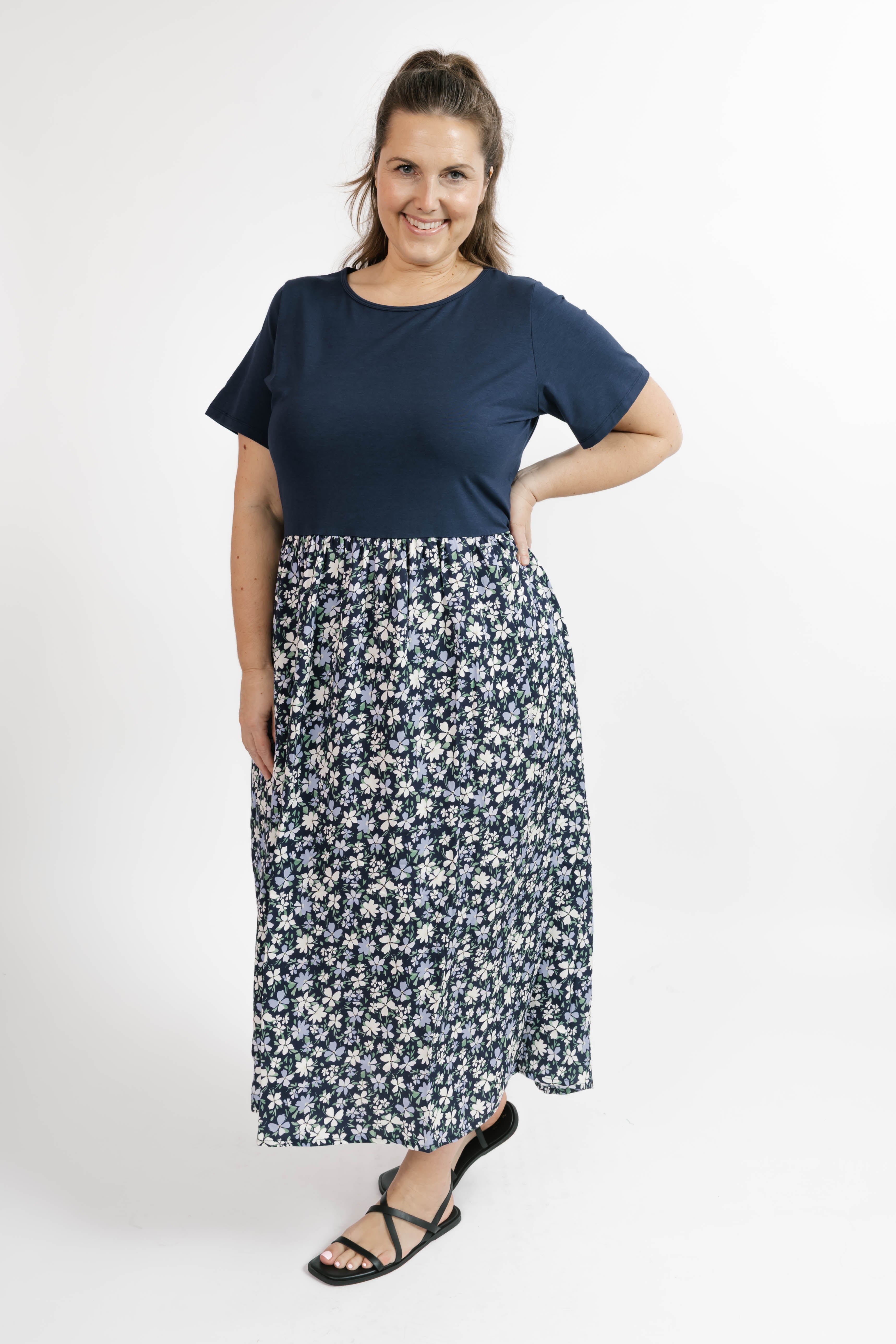 Andi Midi Dress in Navy/Floral
