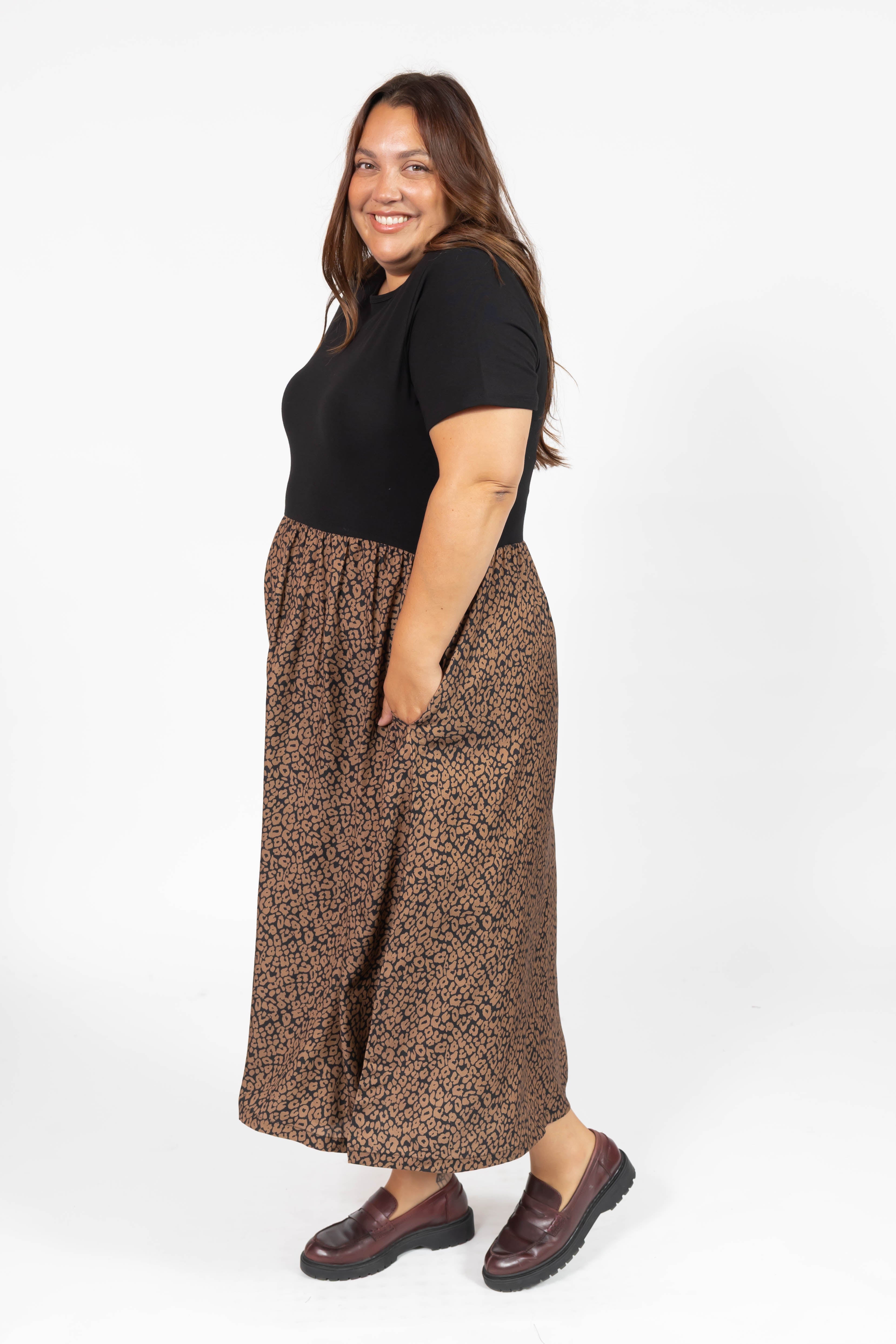 Andi Midi Dress in Midnight Black/Leopard