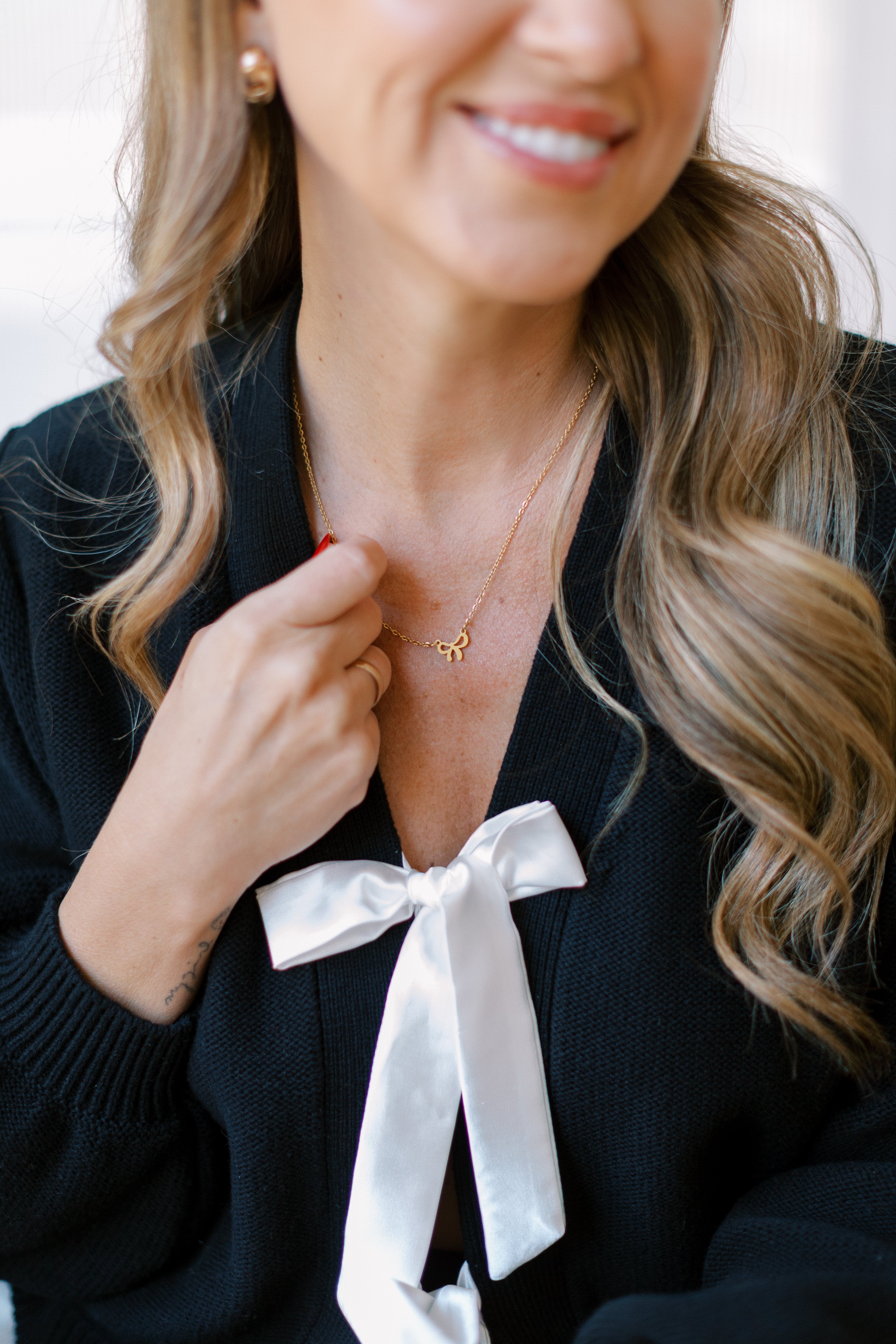 S+T x Fallon Farinacci Holiday Bow Box in Black/Cream