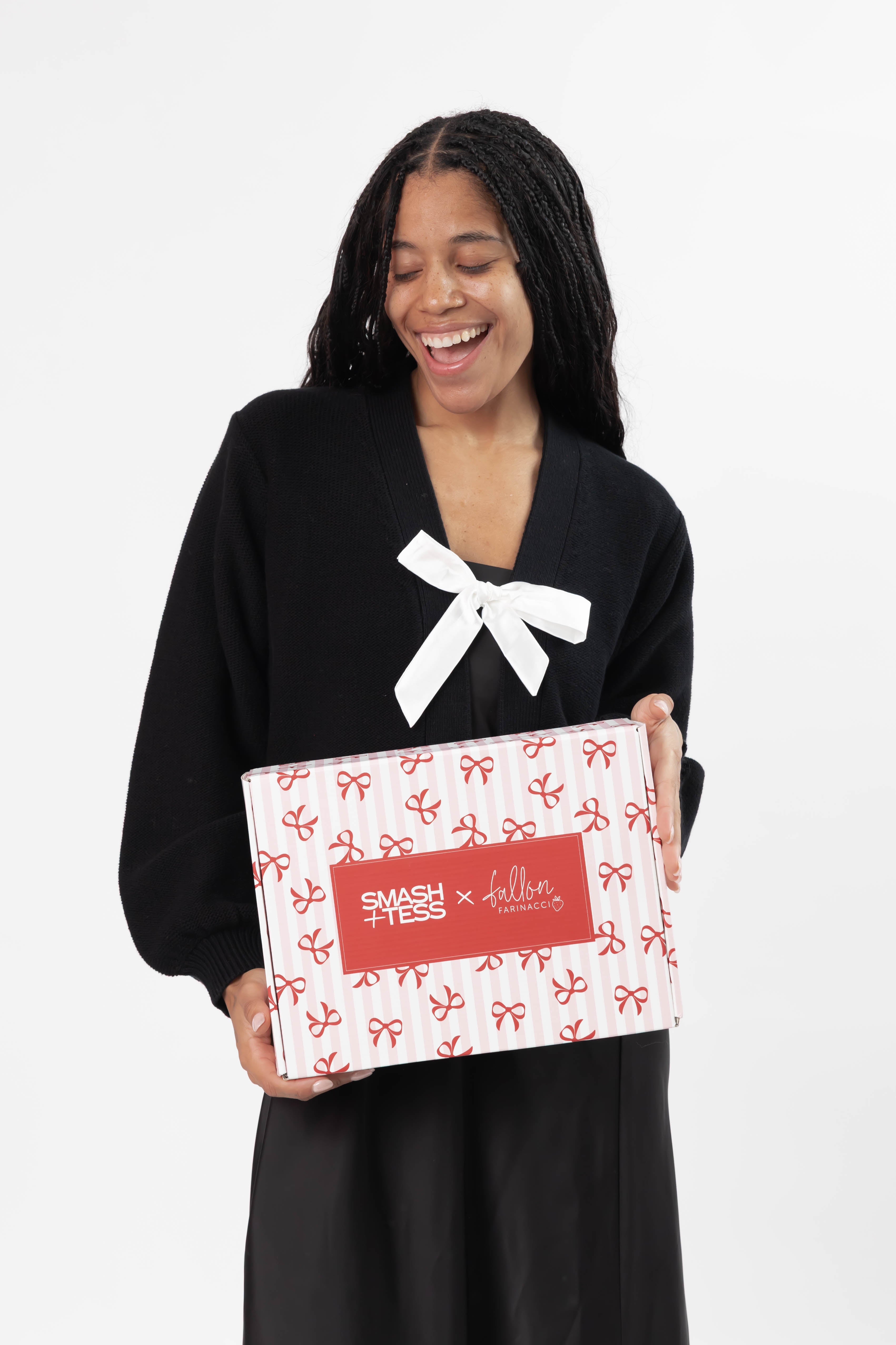 S+T x Fallon Farinacci Holiday Bow Box in Black/Cream