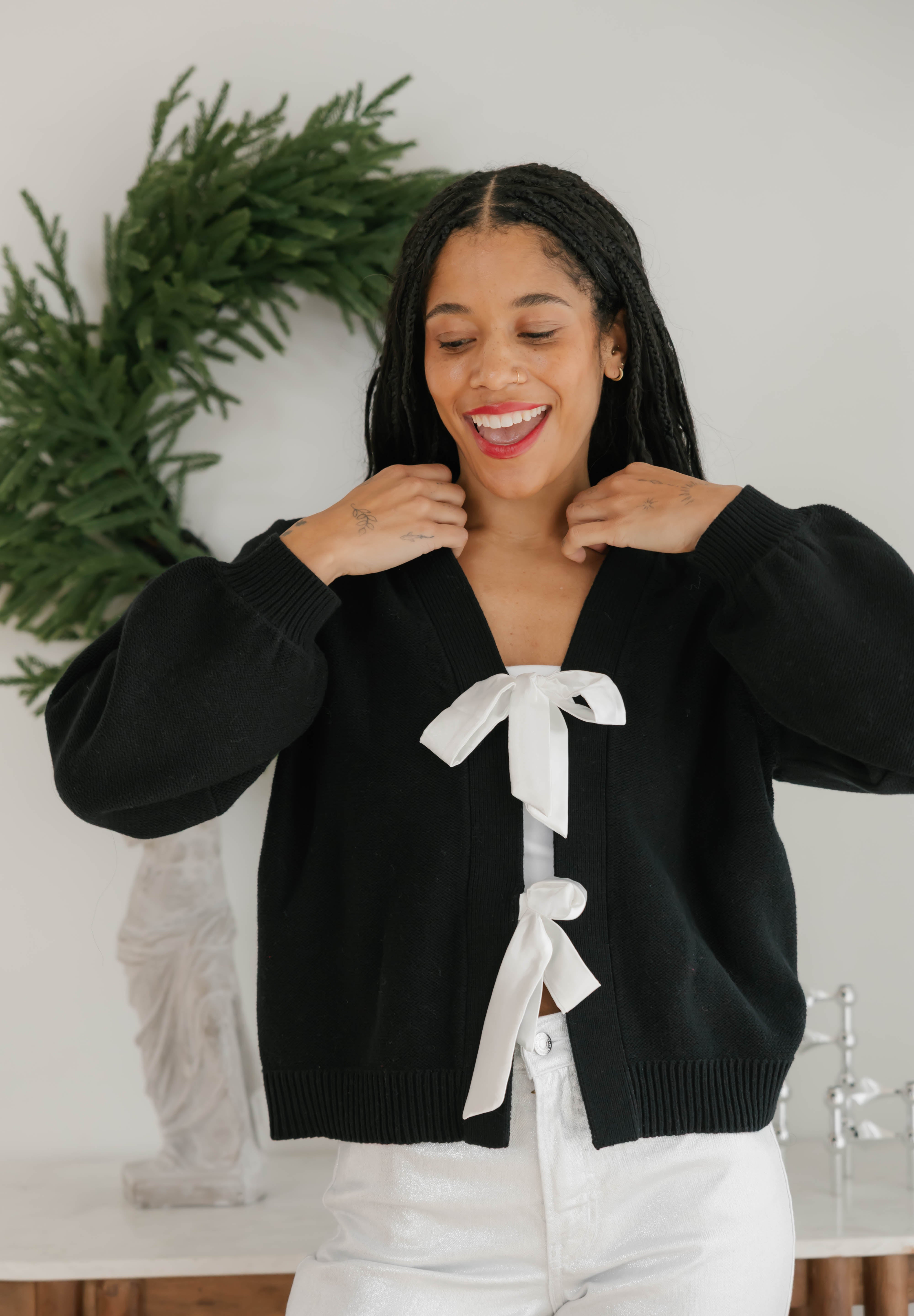 S+T x Fallon Farinacci Holiday Bow Box in Black/Cream