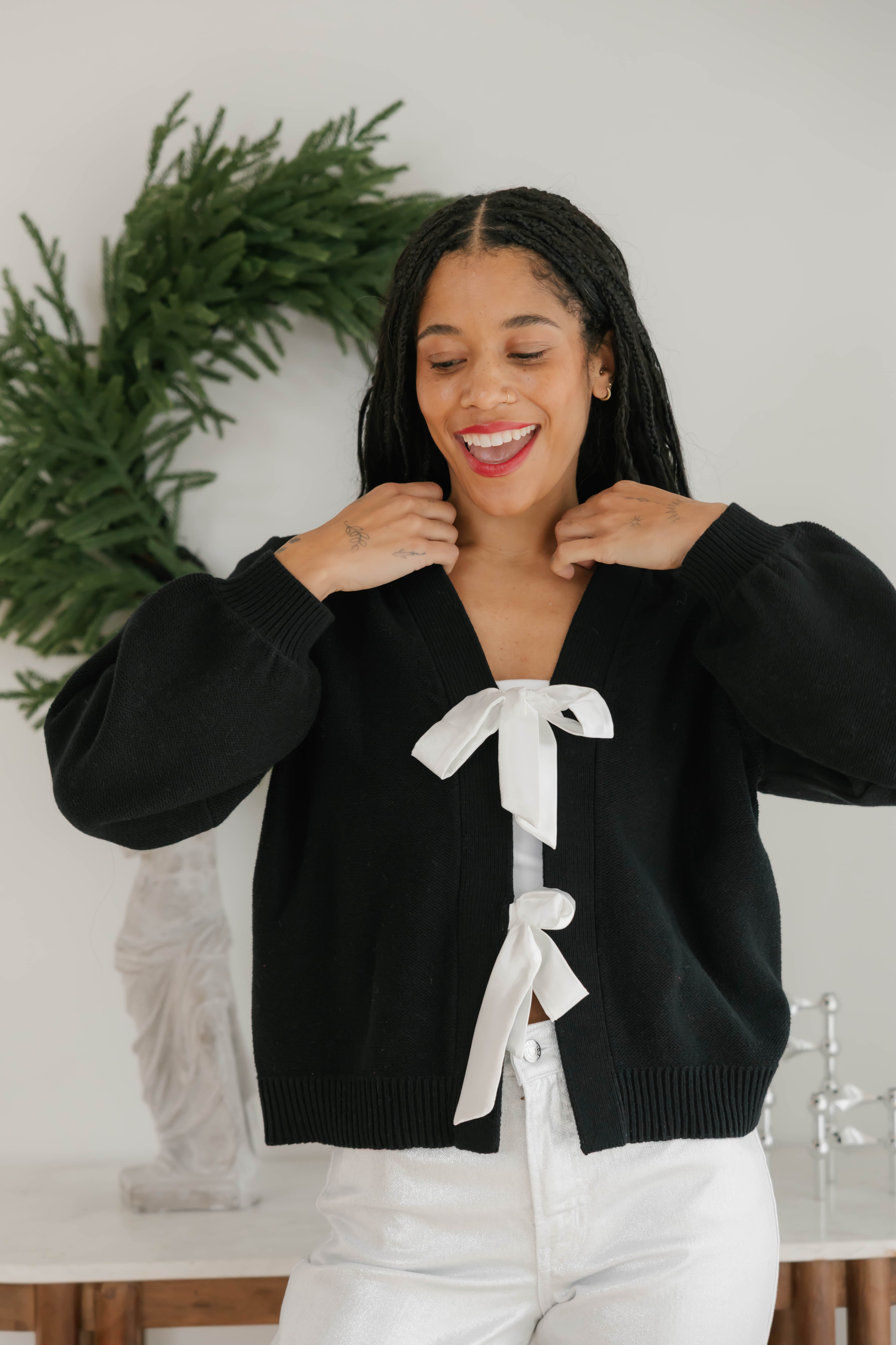 S+T x Fallon Farinacci Holiday Bow Box in Black/Cream