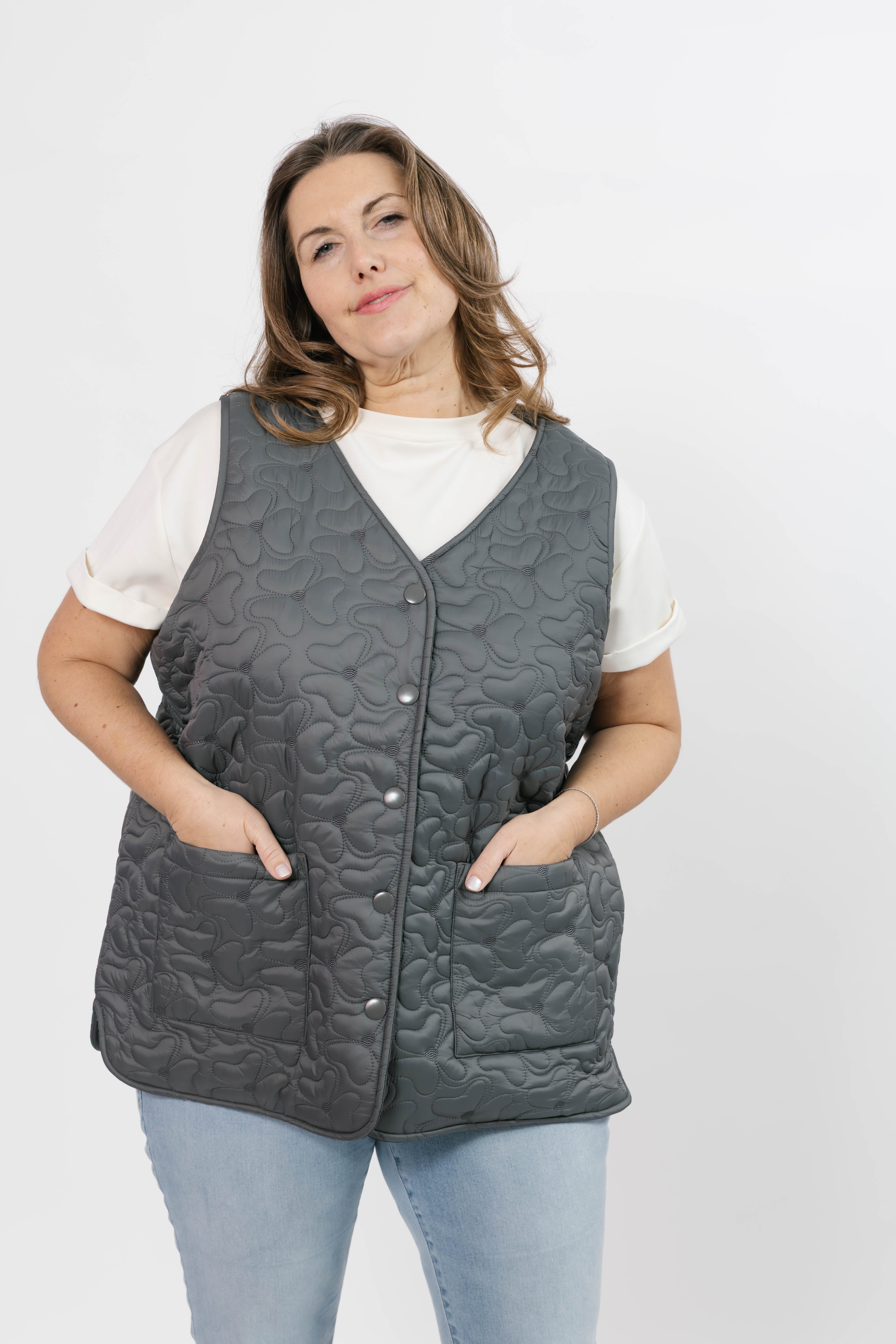 Carson Quilted Vest in Magnet Grey