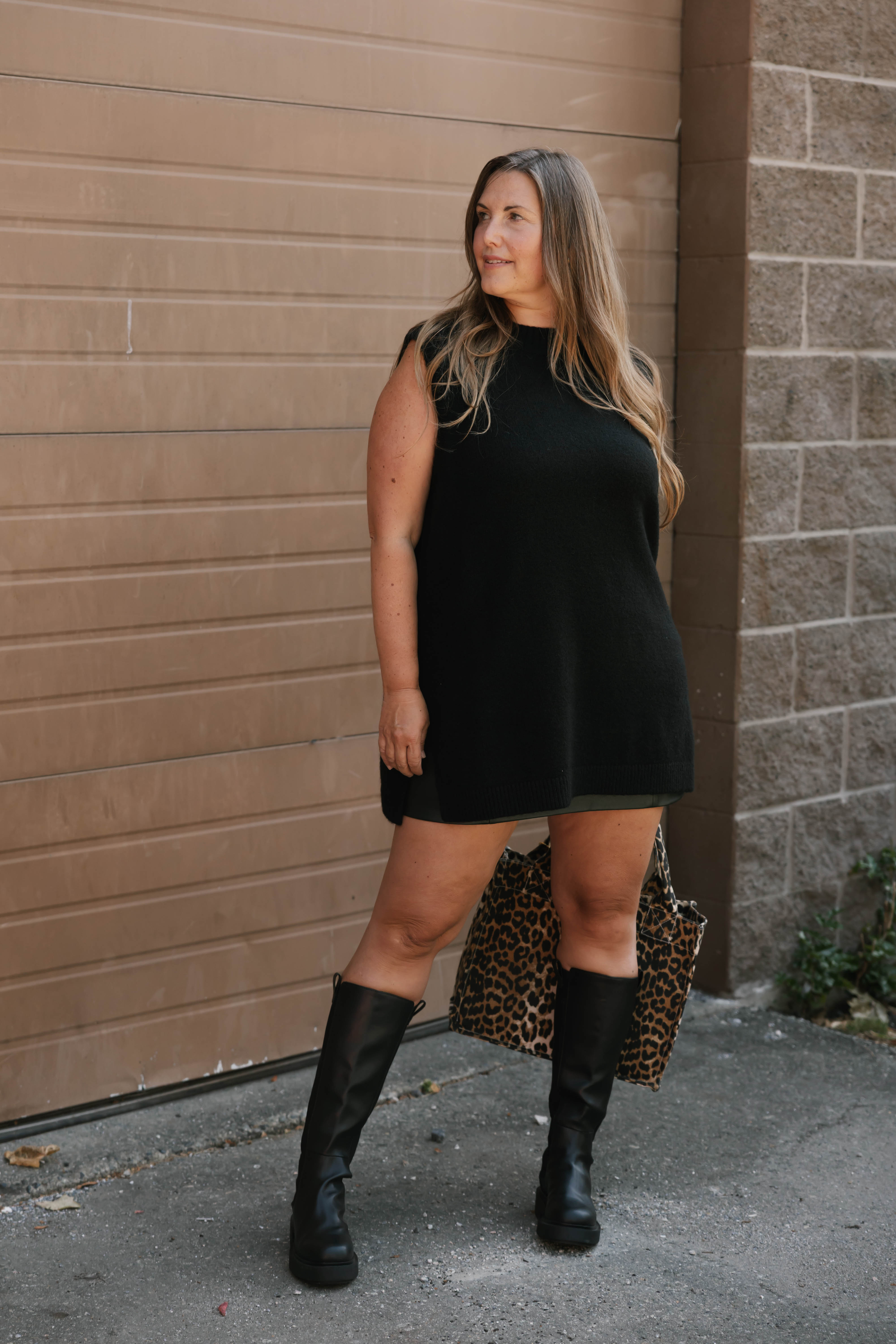 Charlie Sweater Tunic in Midnight Black