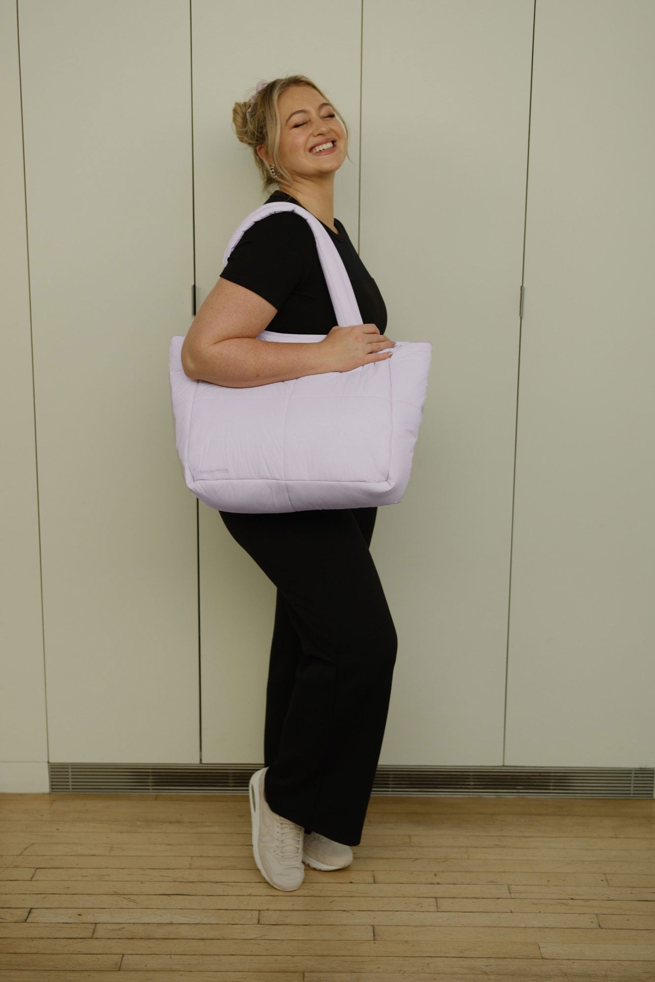 On The Go Puffy Bag in Lilac