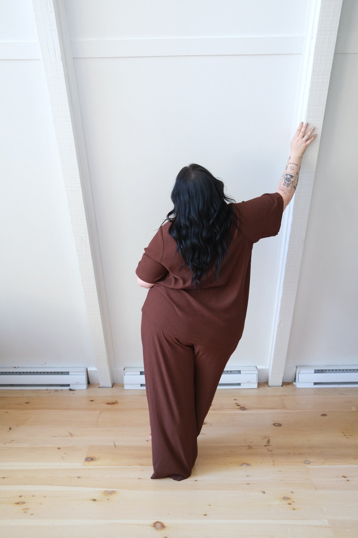 Alicia Plisse Top in Coffee Bean