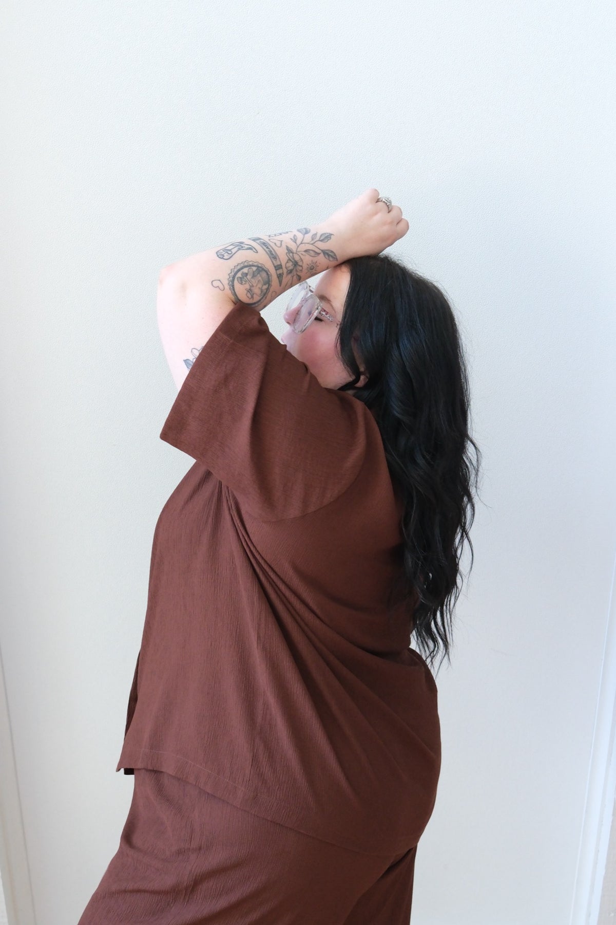 Alicia Plisse Top in Coffee Bean