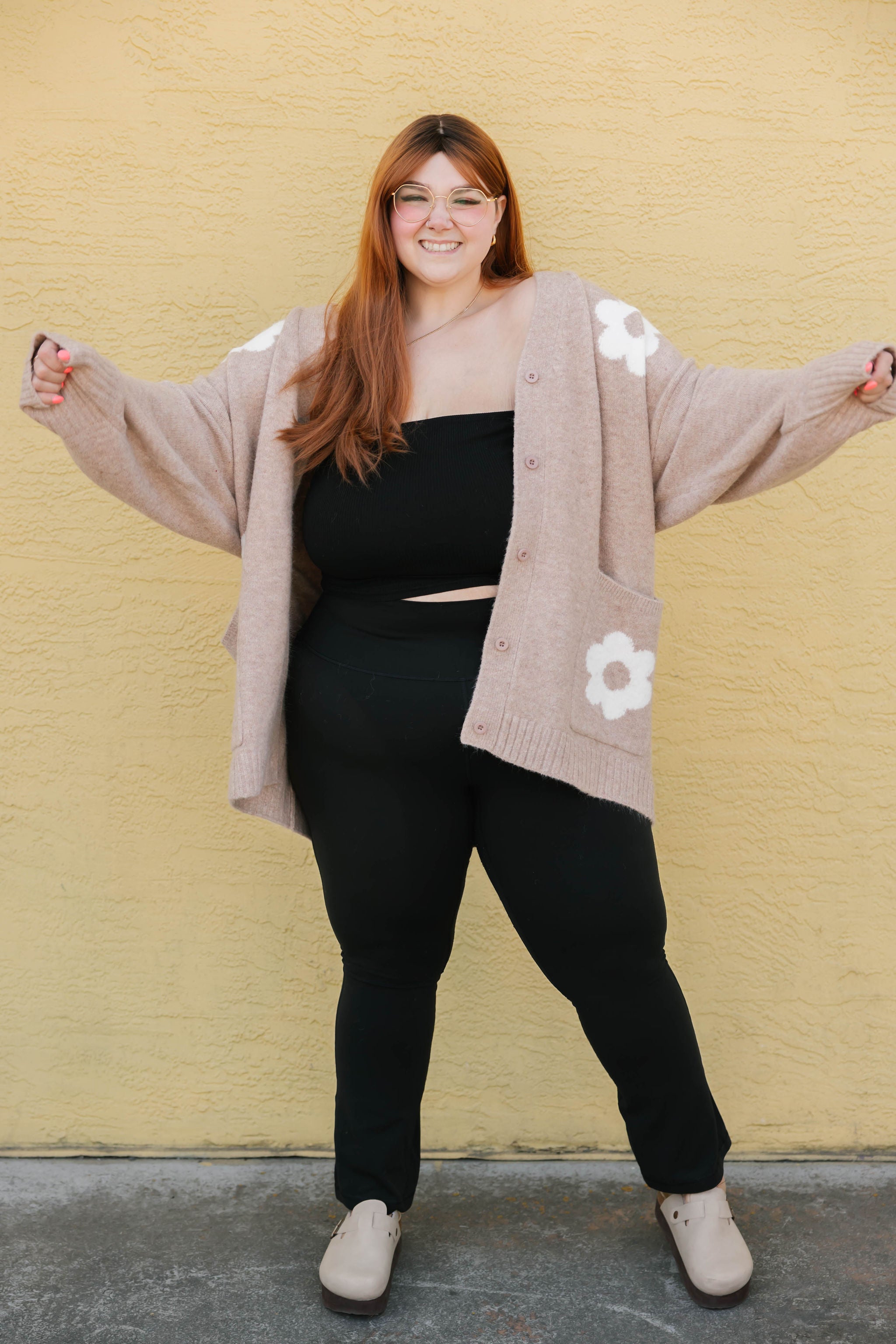 Flora Cardigan in Light Brown Combo