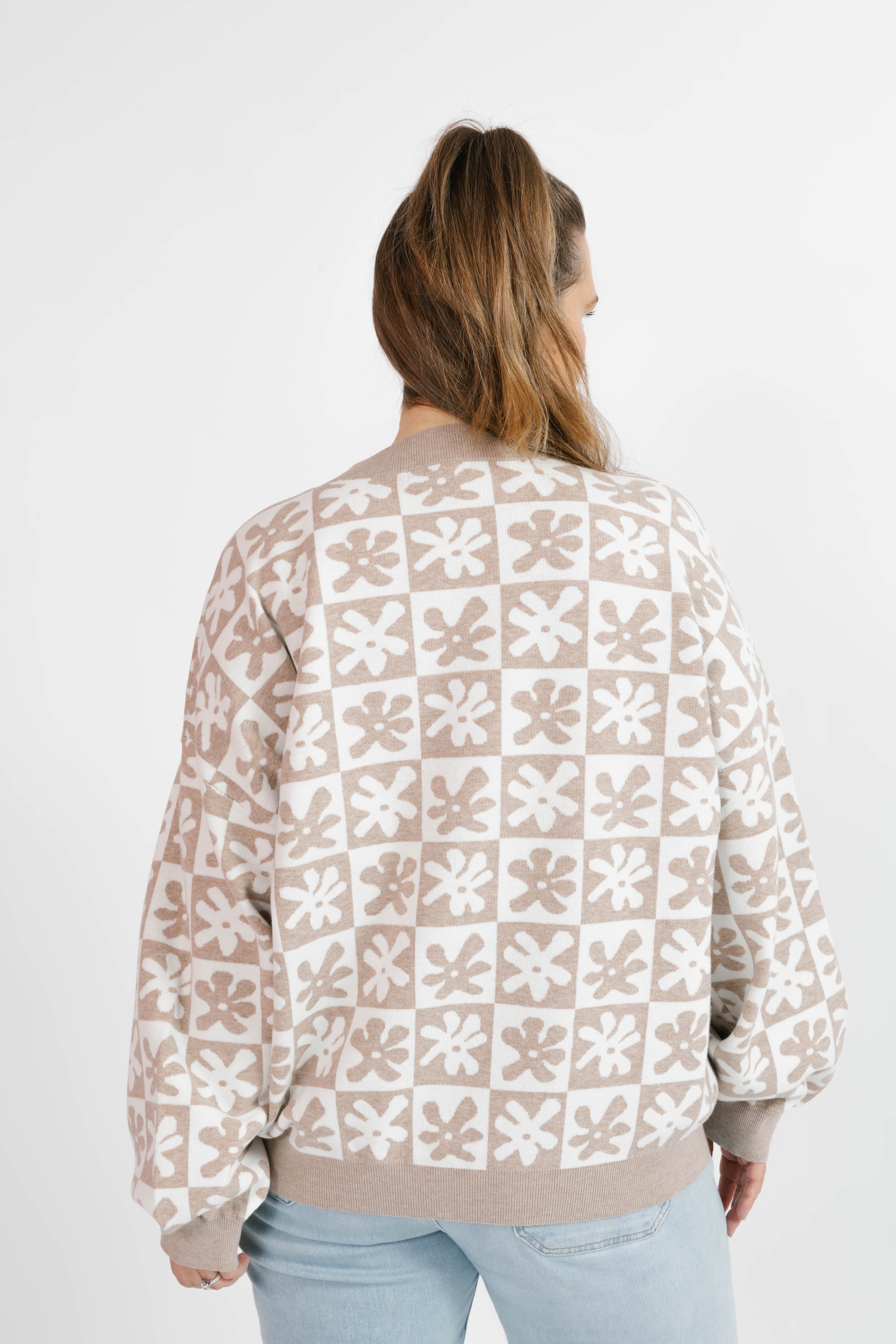 Floral Checkered Sweater in Oatmeal/Cream