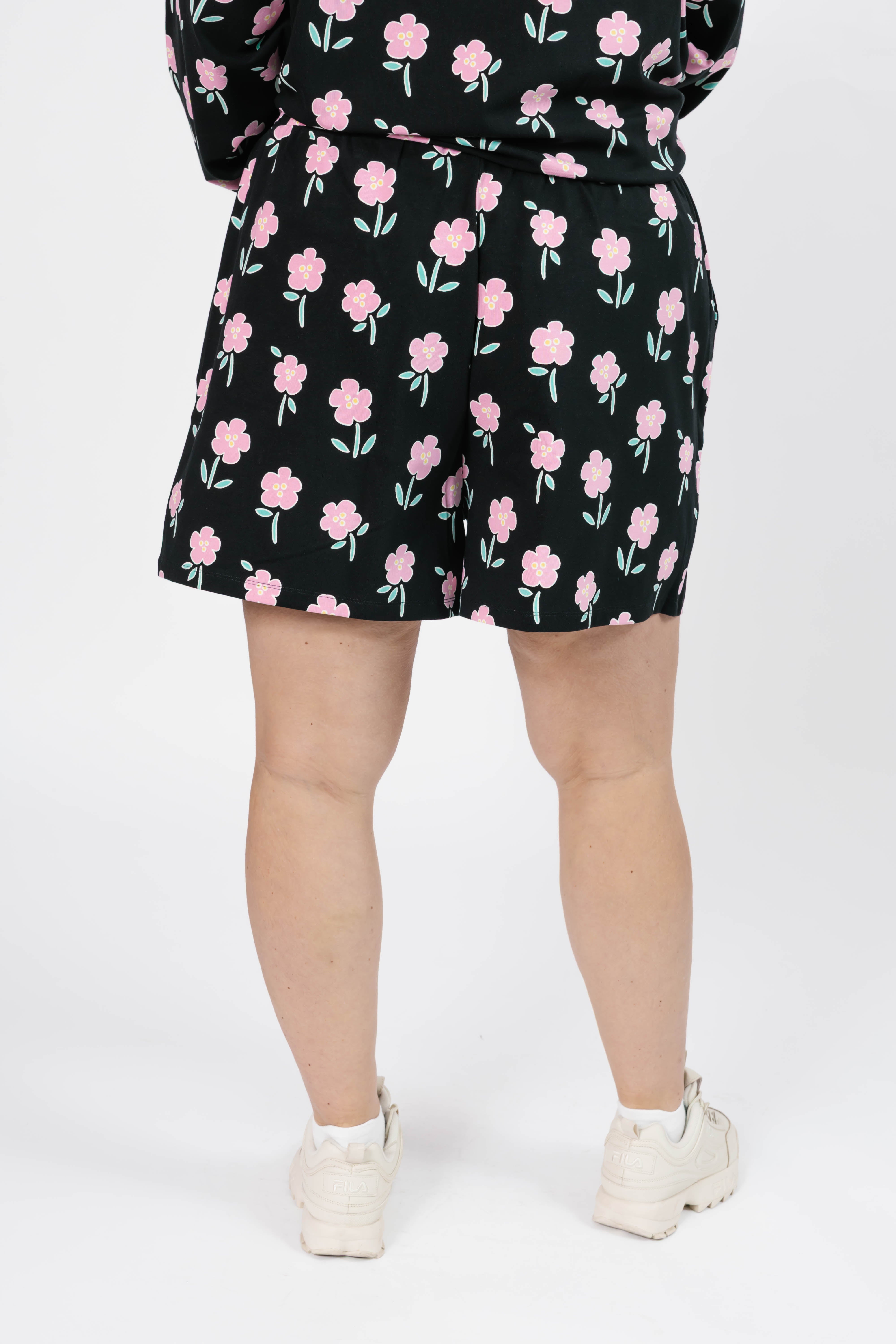 Fresh Floral Hang Out Short in Black Floral