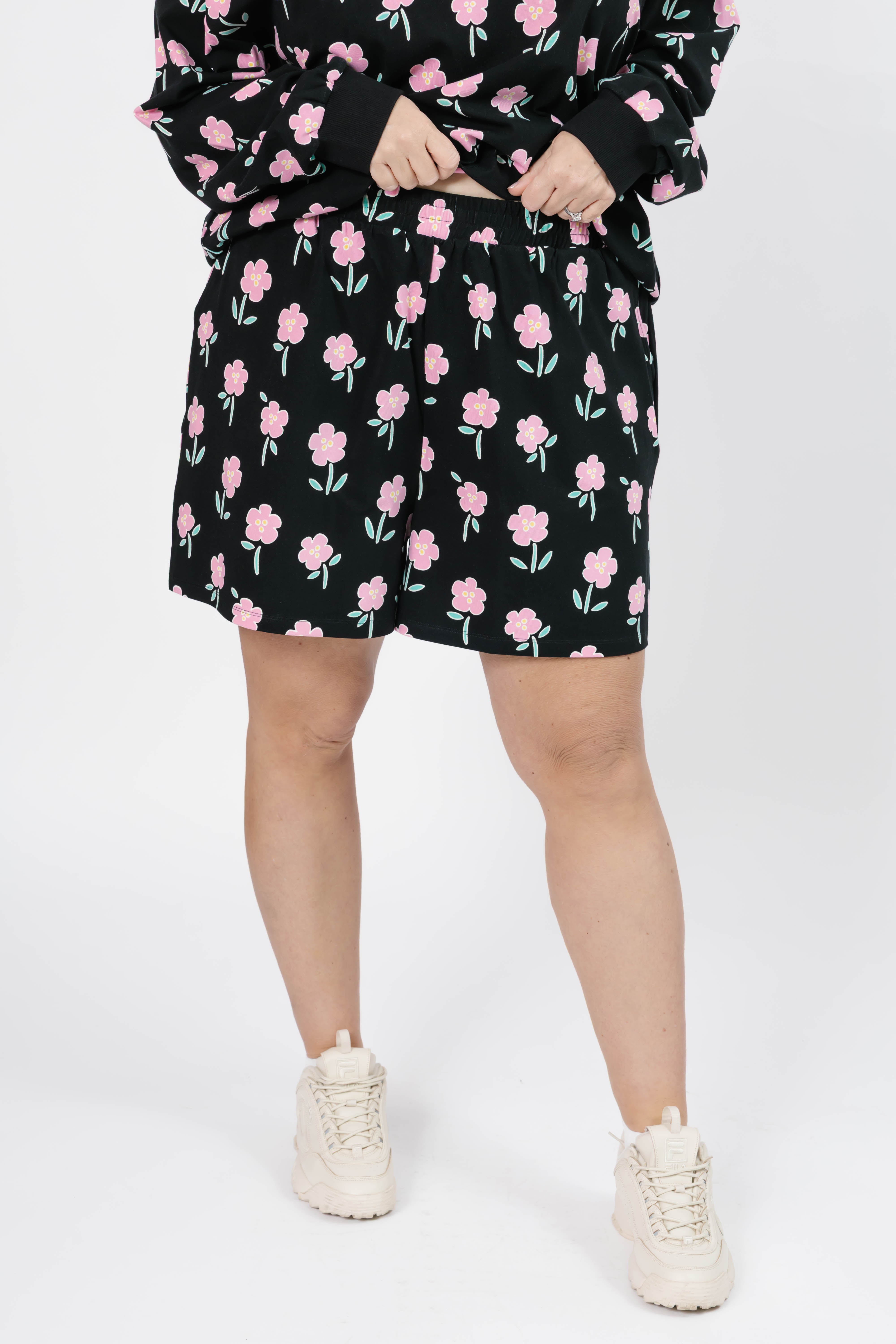 Fresh Floral Hang Out Short in Black Floral