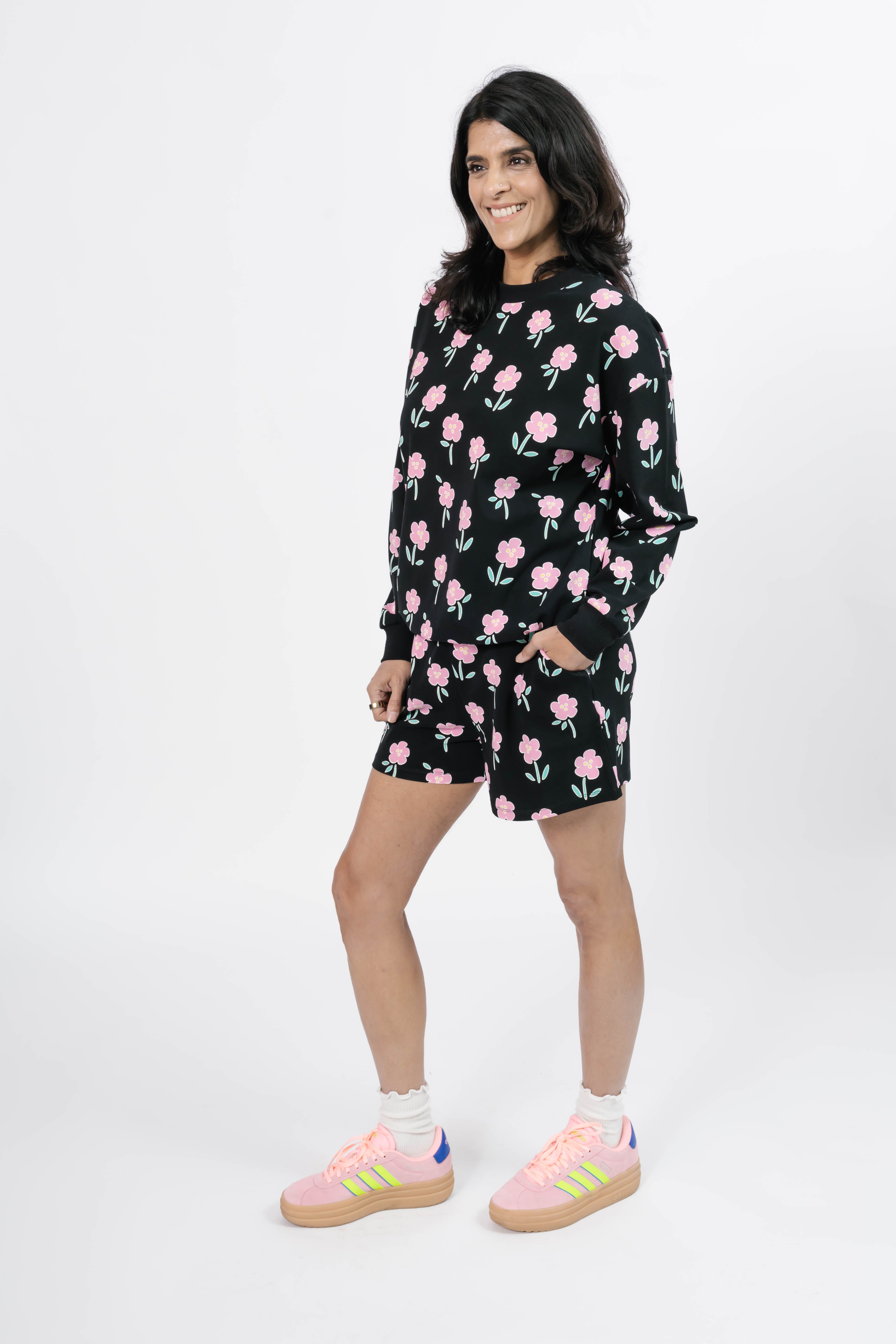 Fresh Floral Hang Out Crew in Black Floral