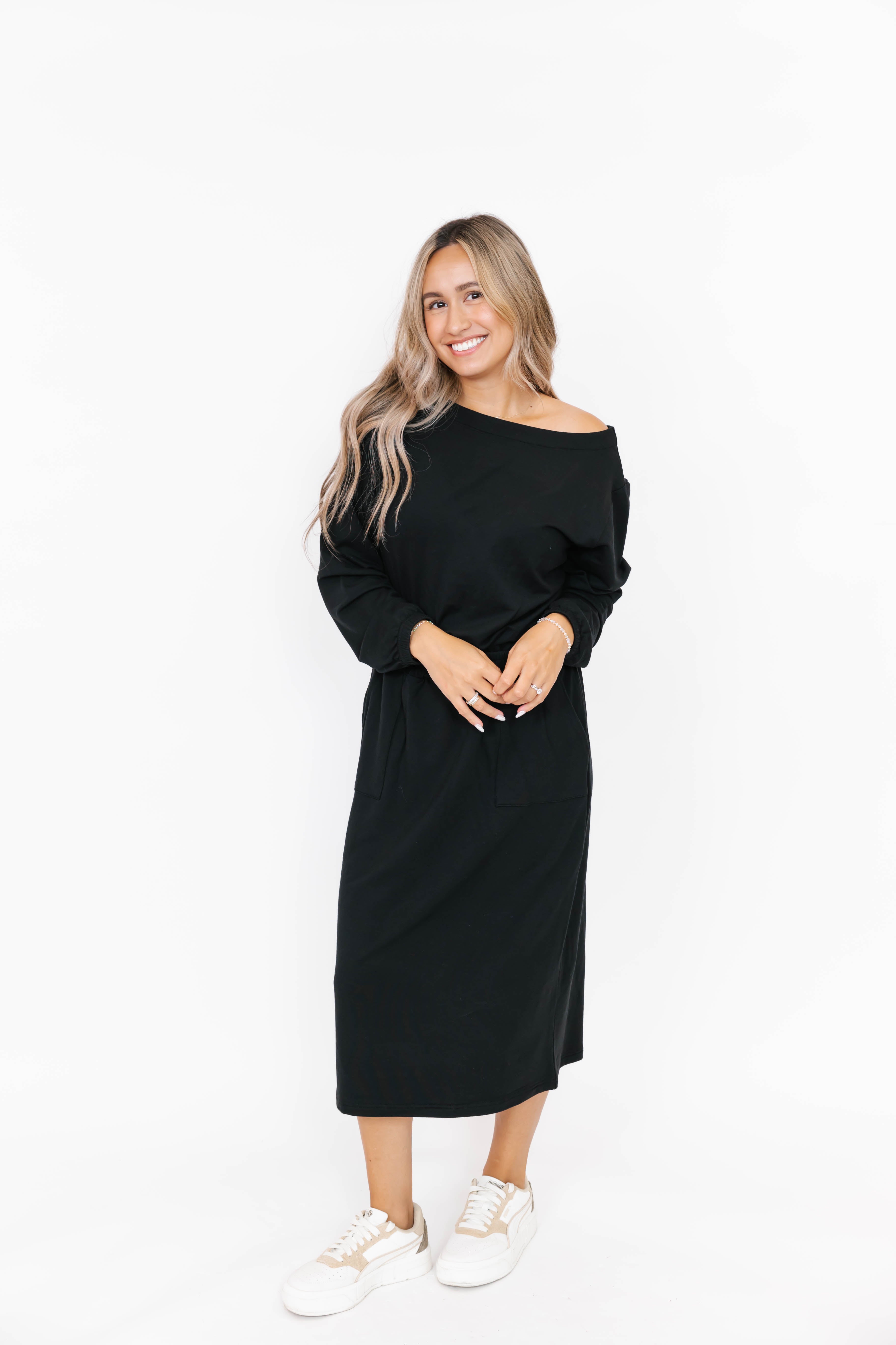 Frida Midi Dress in Midnight Black