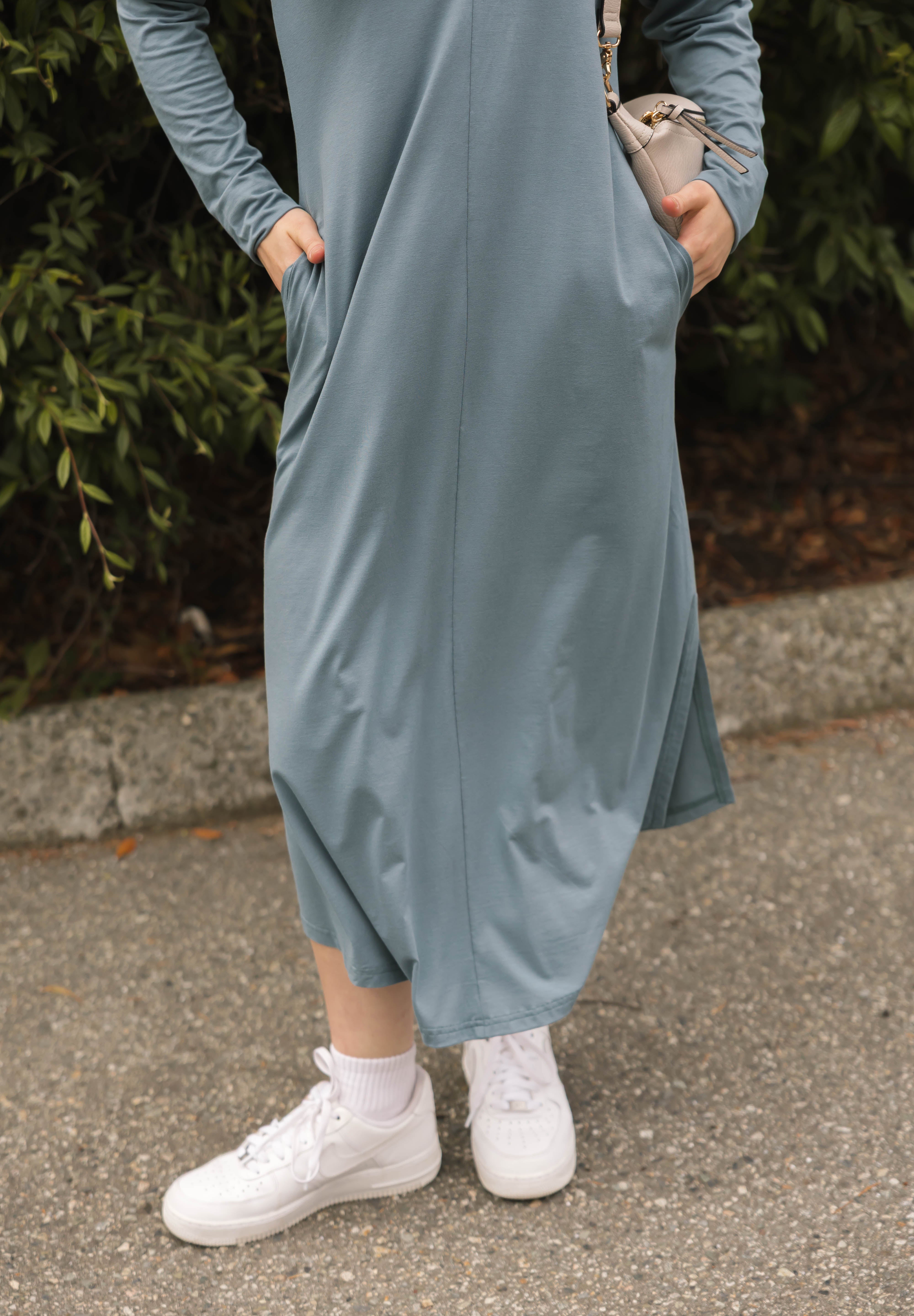 Friday Dress in Vintage Blue