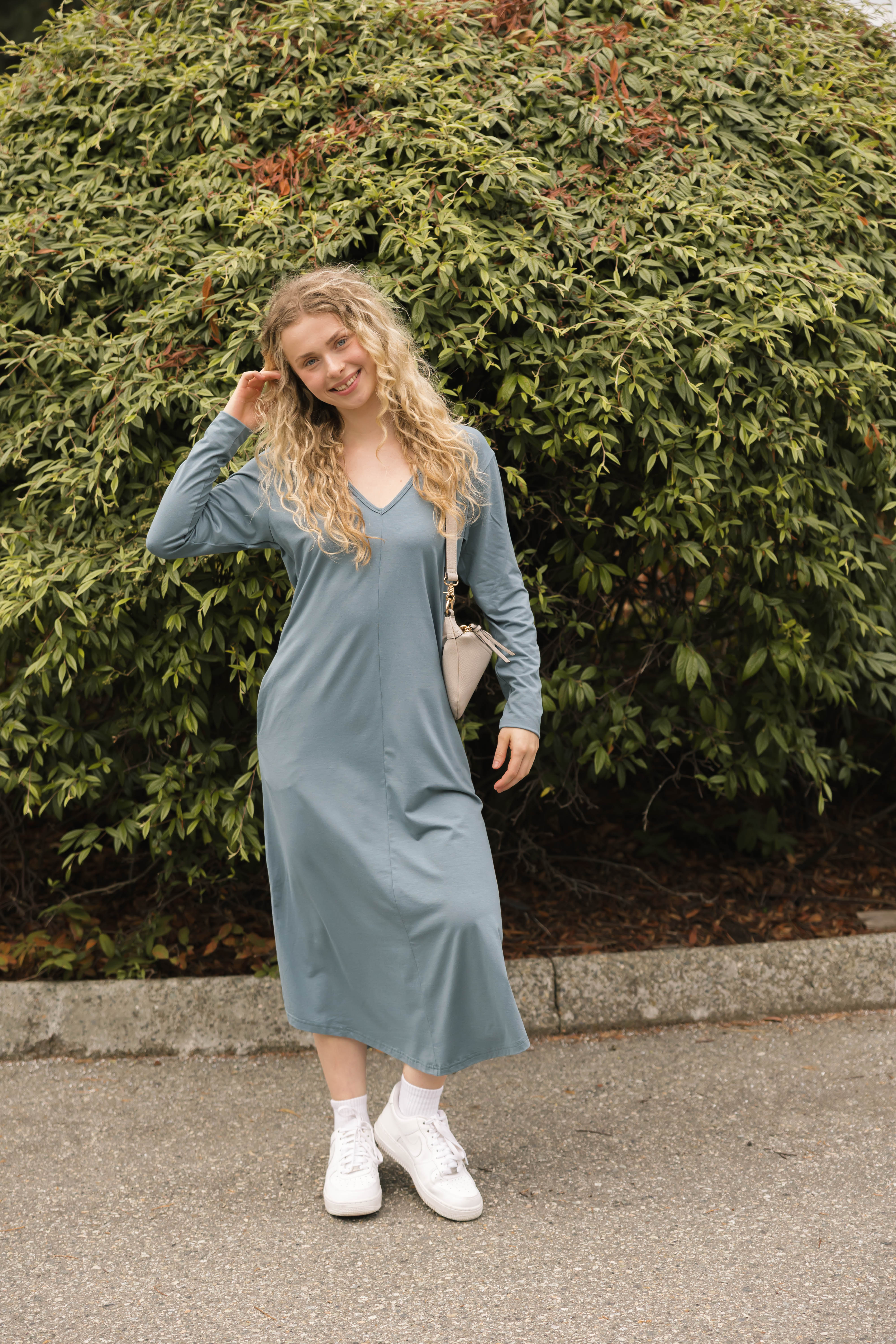 Friday Dress in Vintage Blue