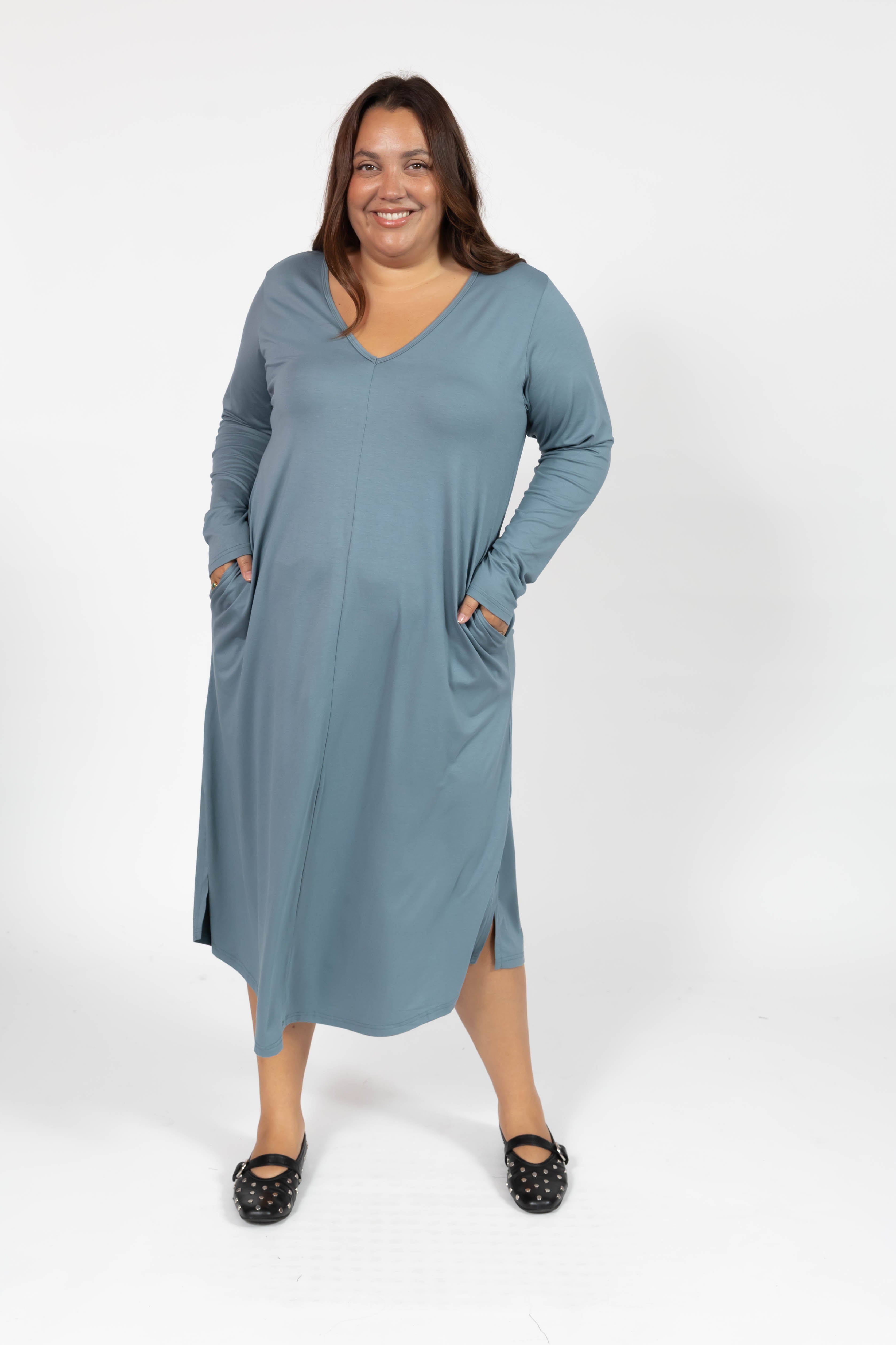 Friday Dress in Vintage Blue