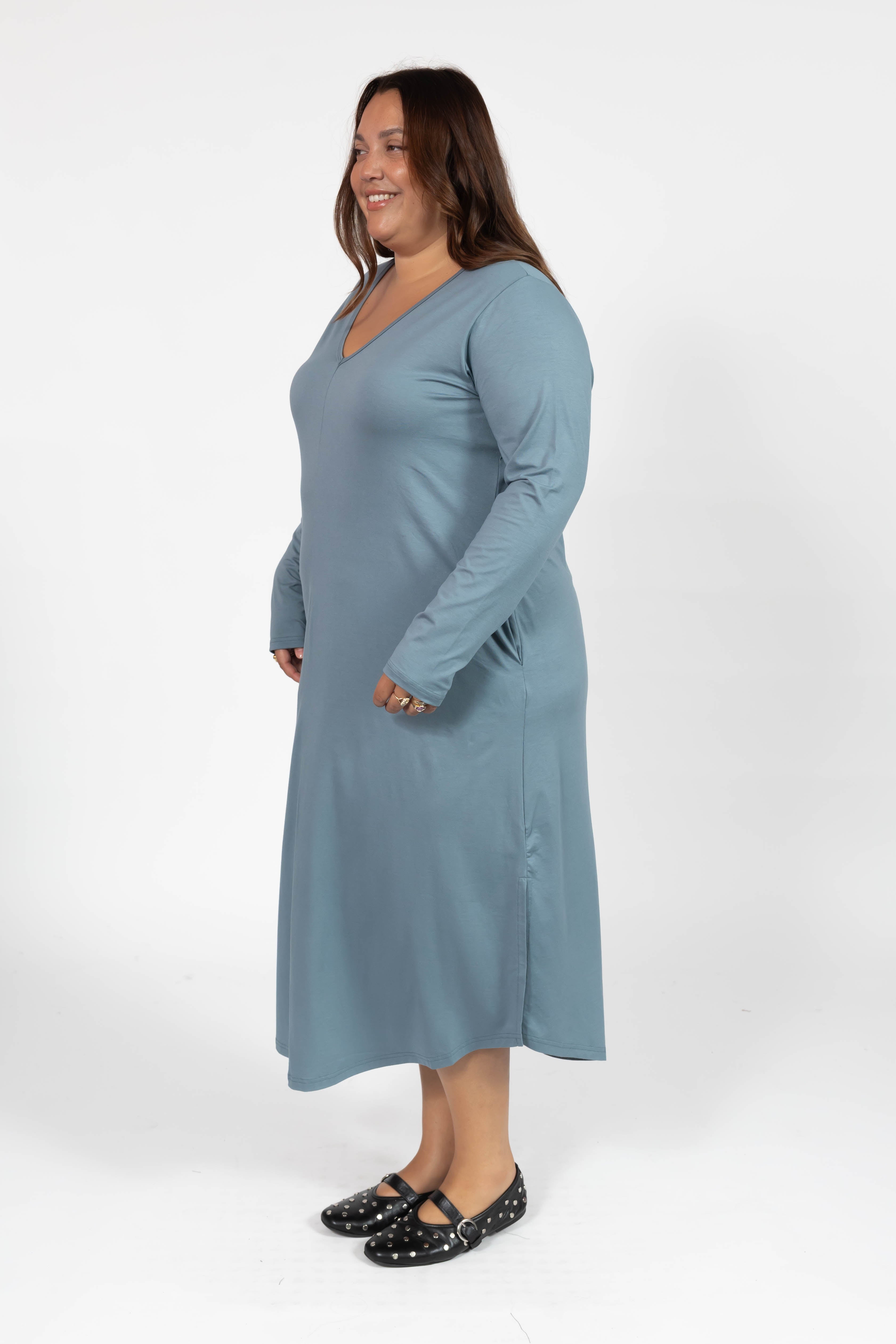 Friday Dress in Vintage Blue