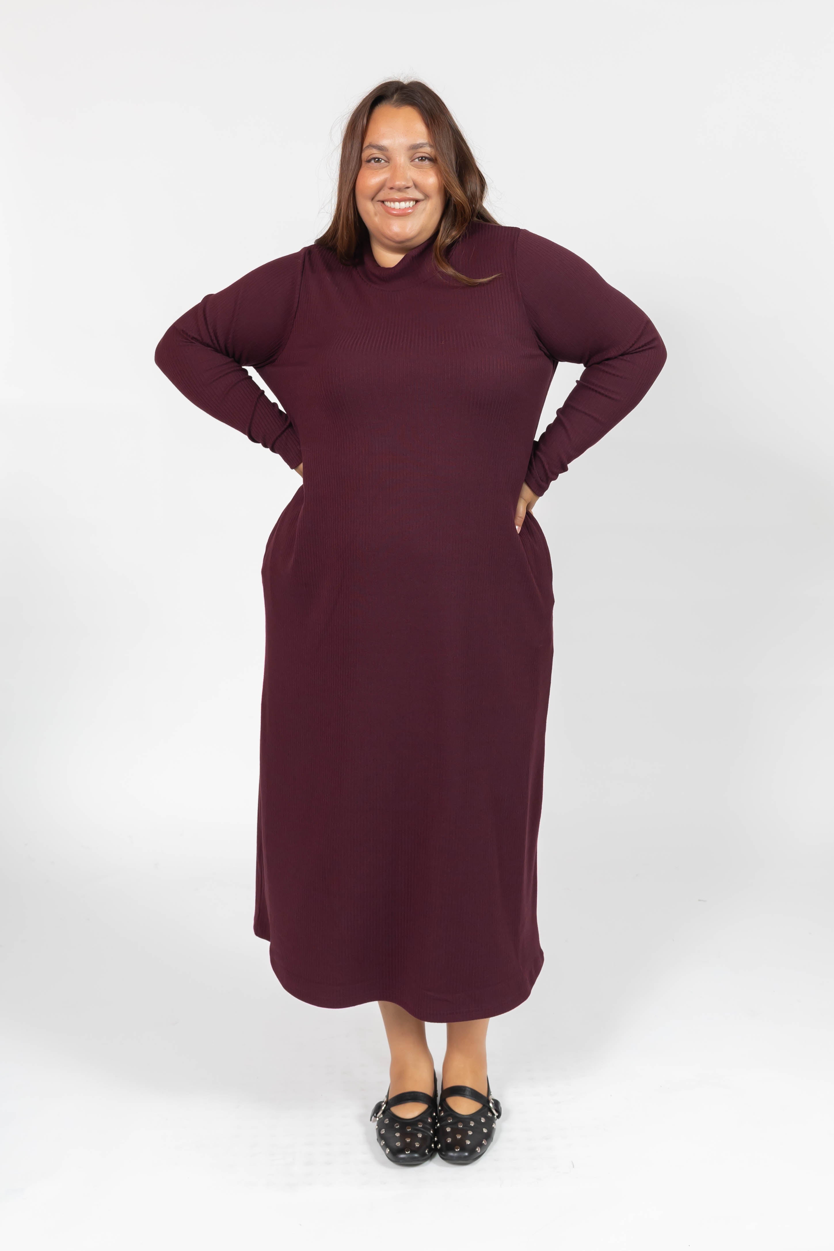Gabriela Long Sleeve Rib Dress in Mulberry