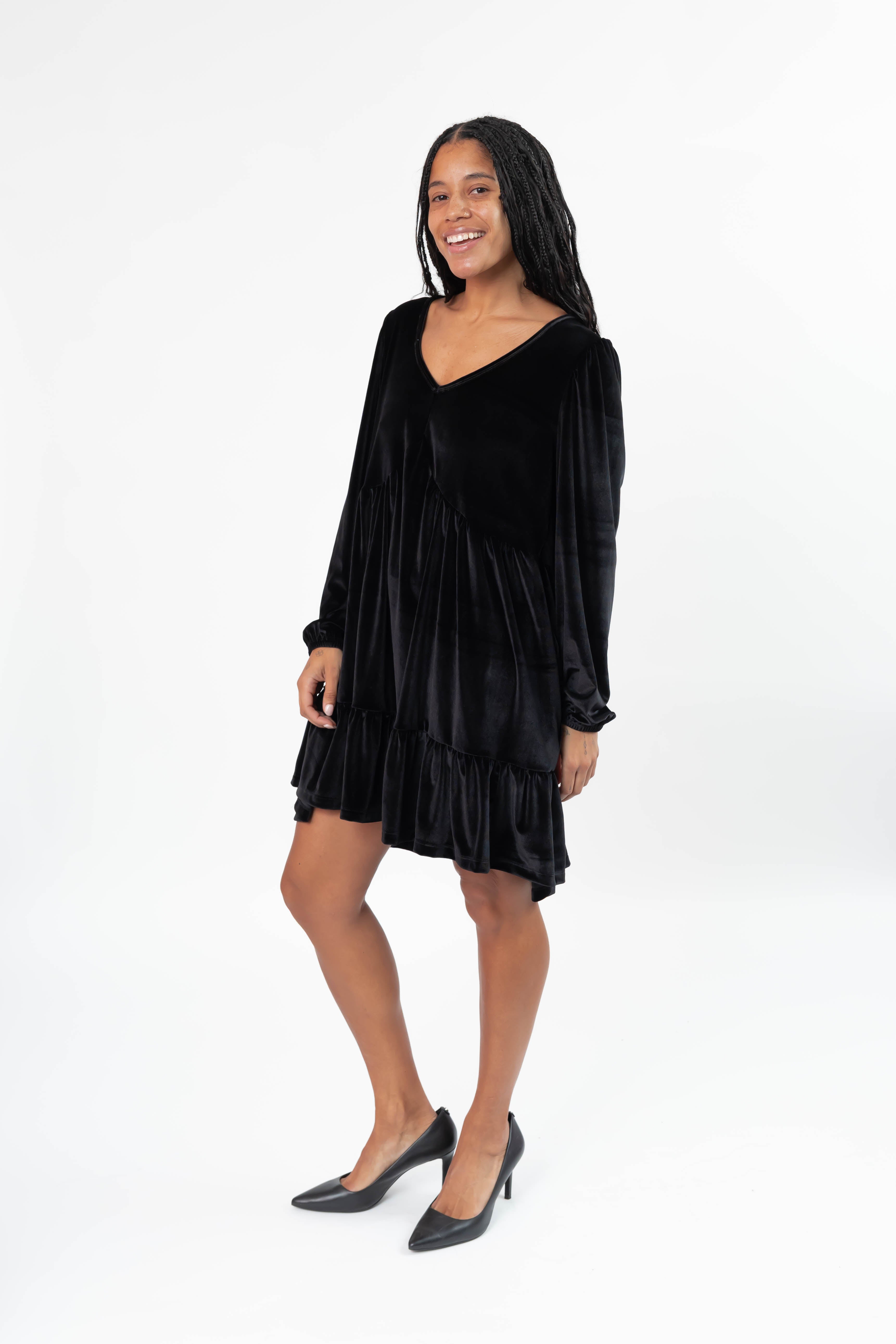 Gina Velvet Dress in Midnight Black