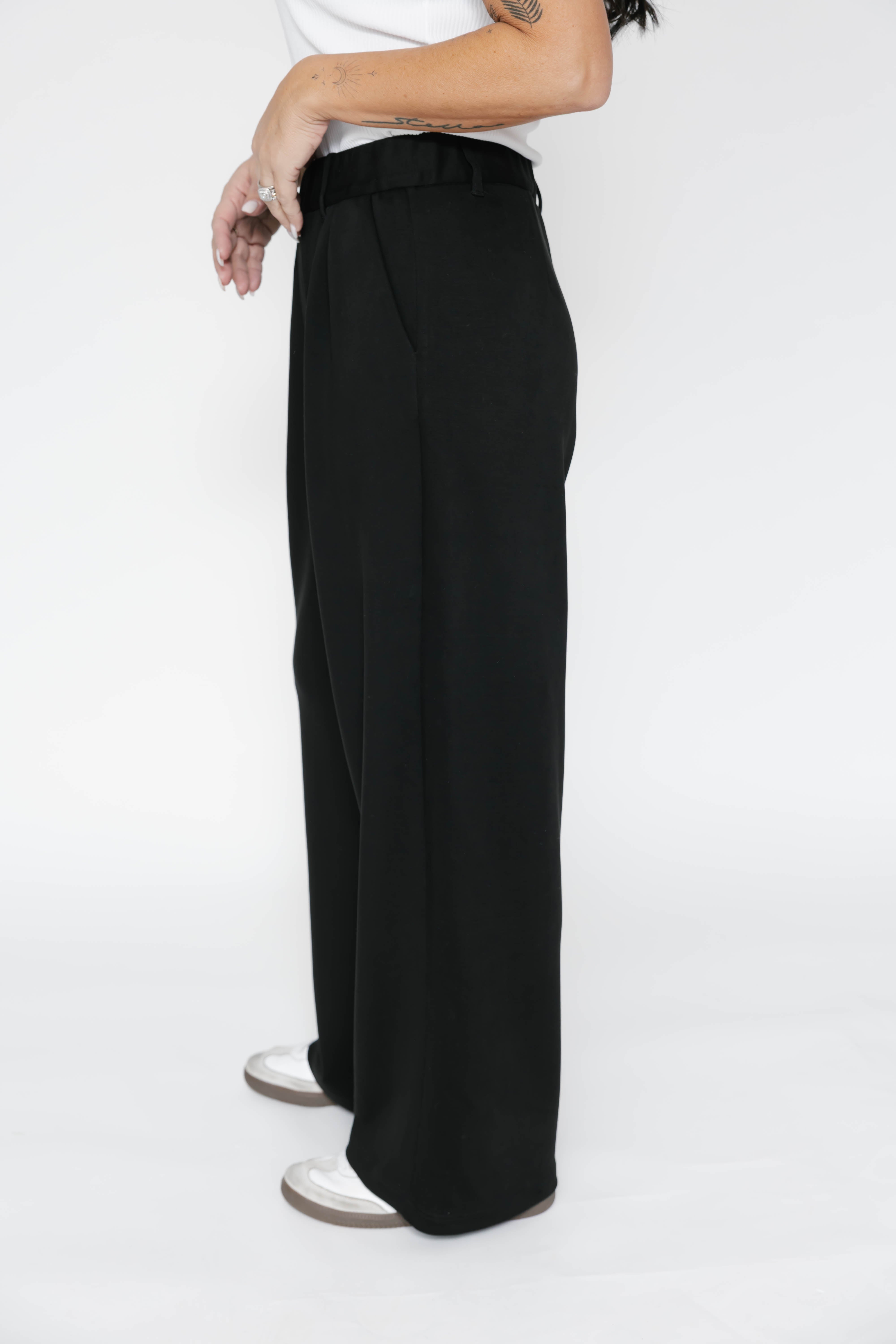 Halle Microscuba Pants in Midnight Black