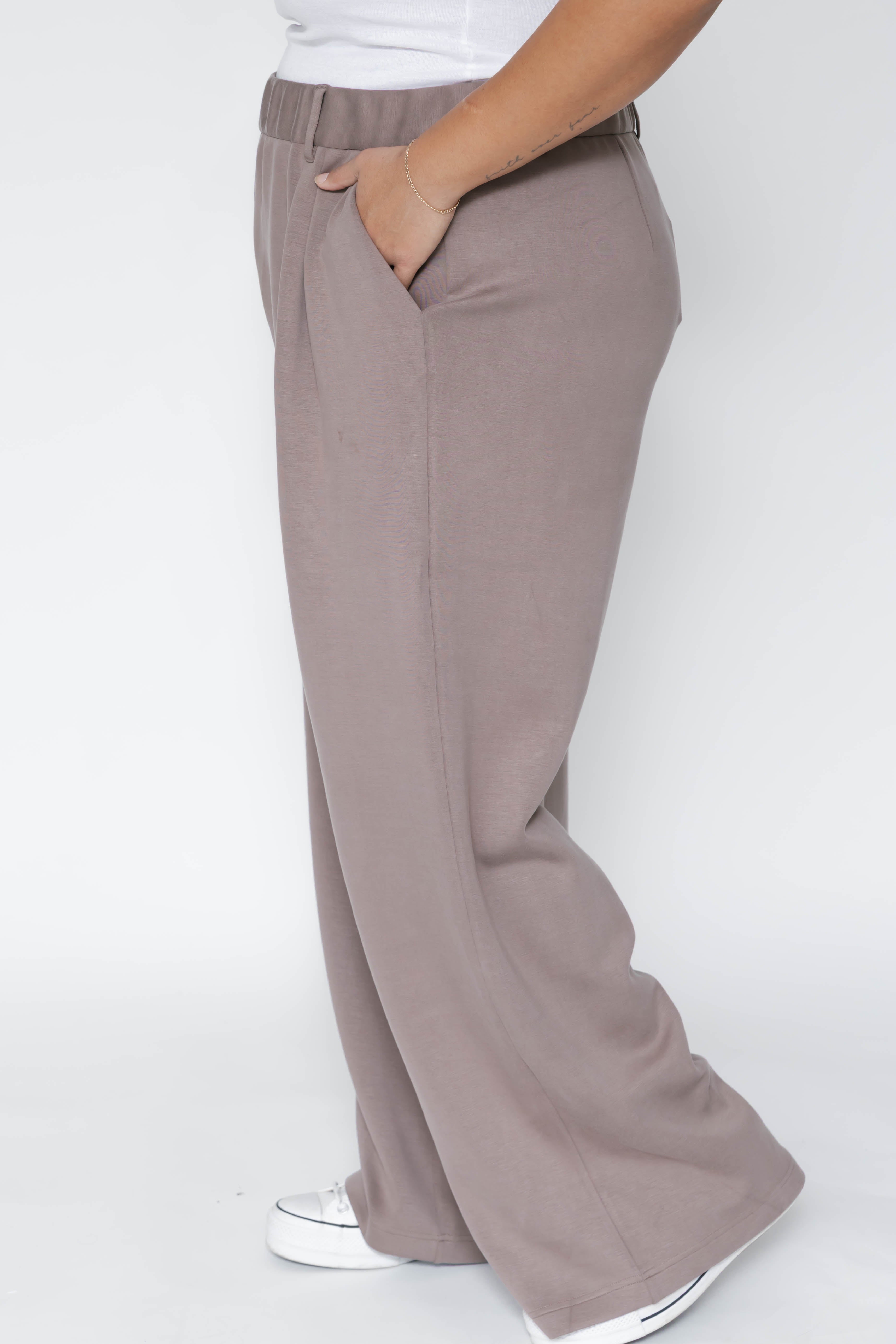 Halle Microscuba Pants in Taupe
