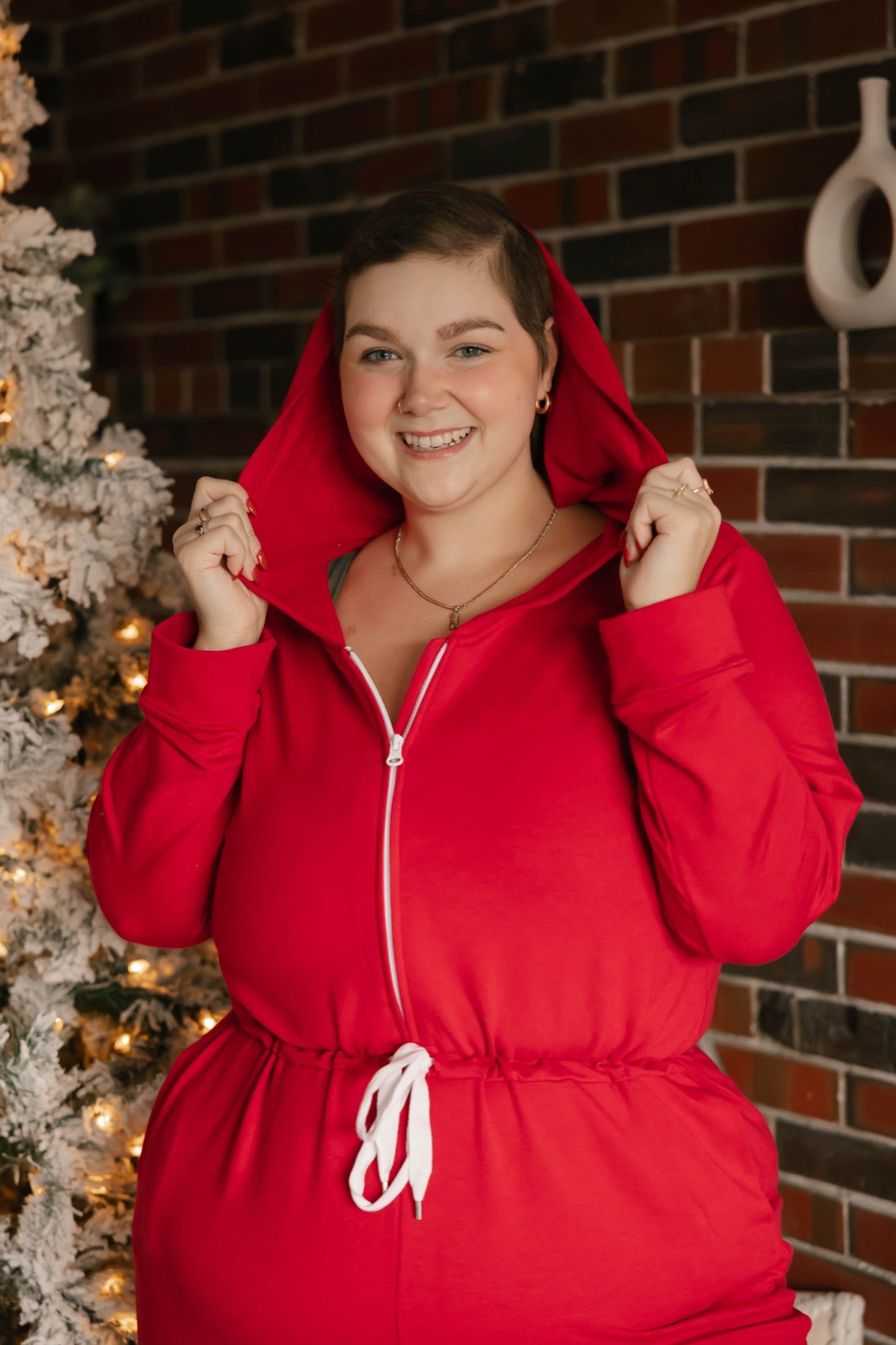 Harris Hoodie in Jilly Red