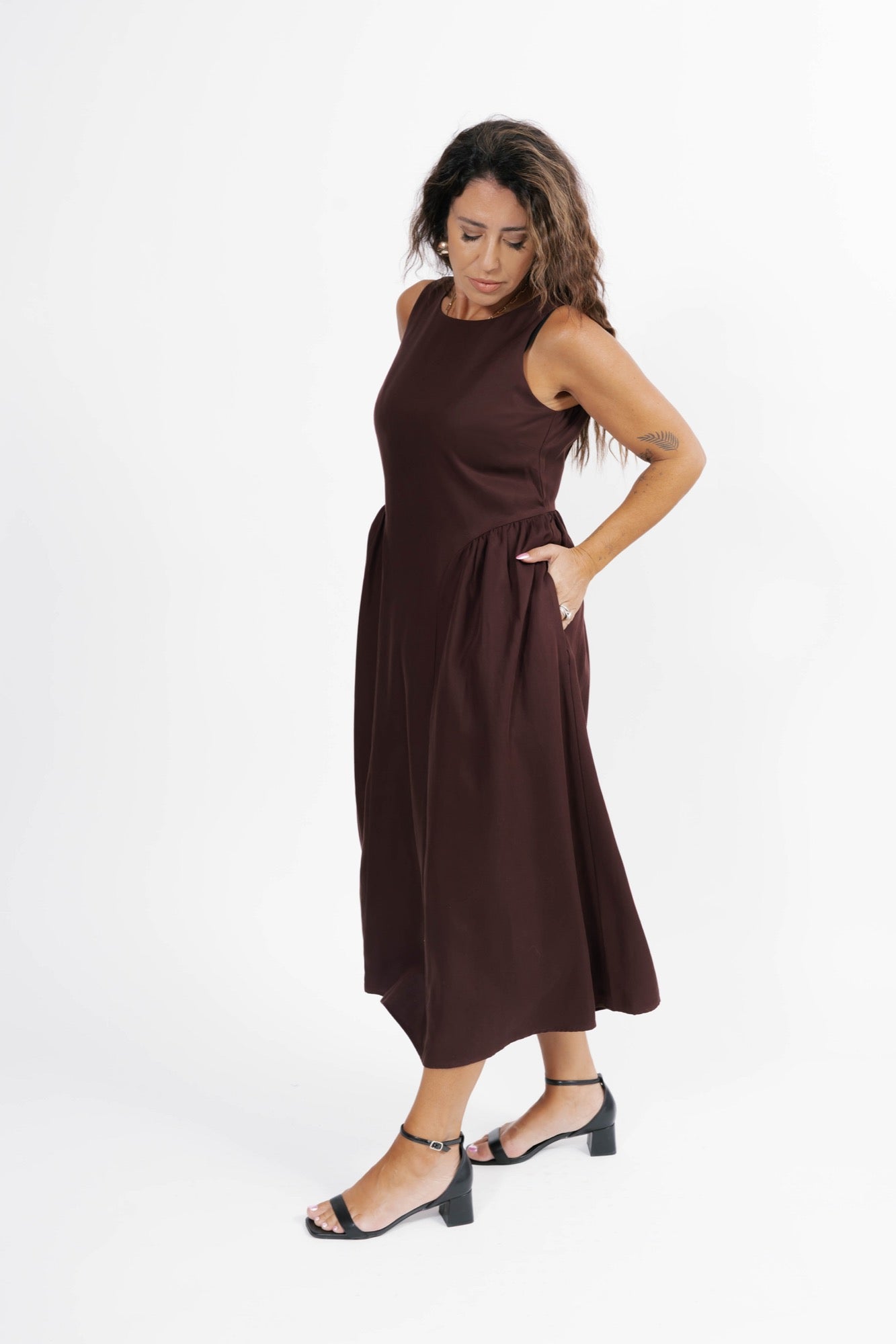 Grace Midi Dress in Rich Brown