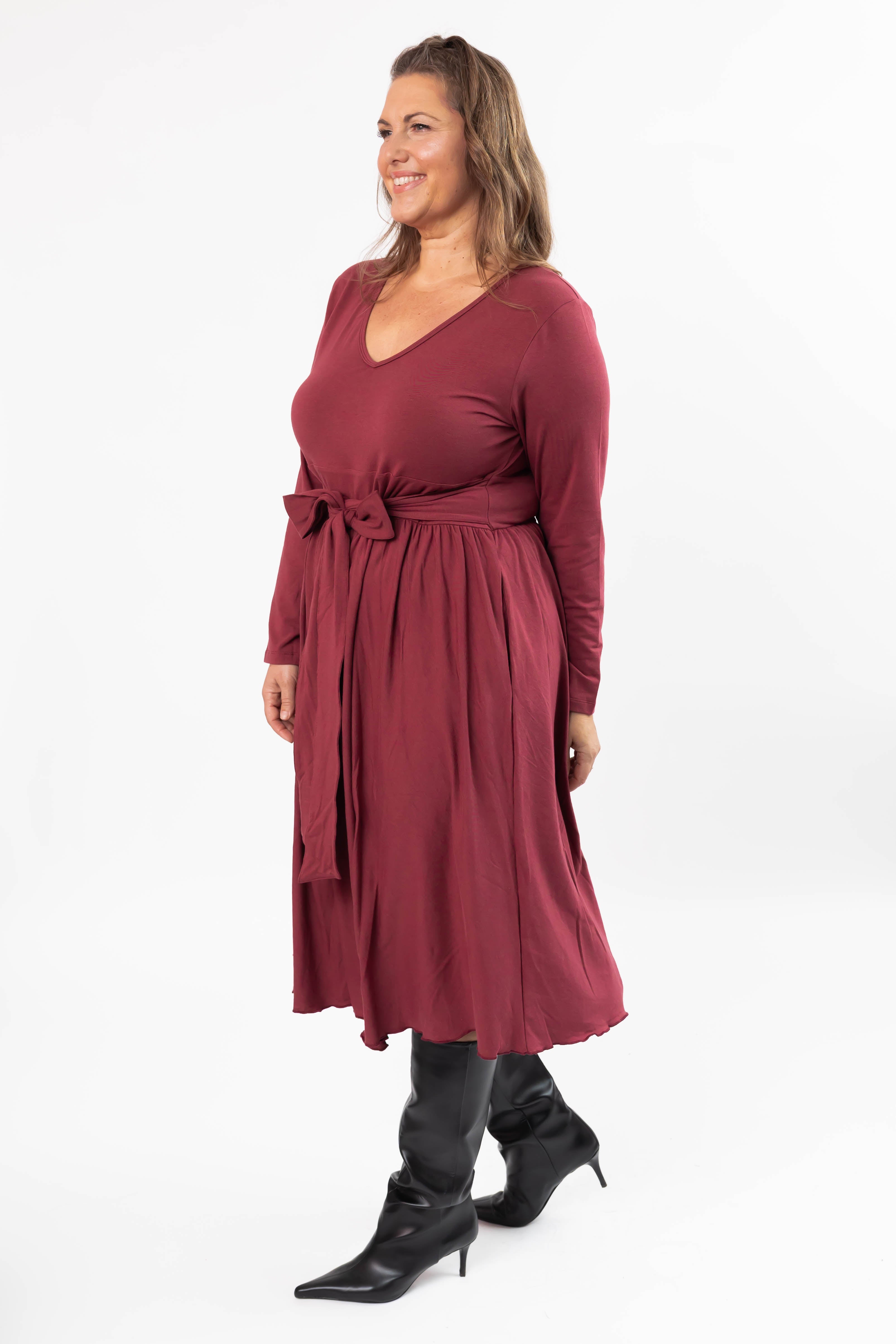 Leah Midi Dress in Dark Cranberry