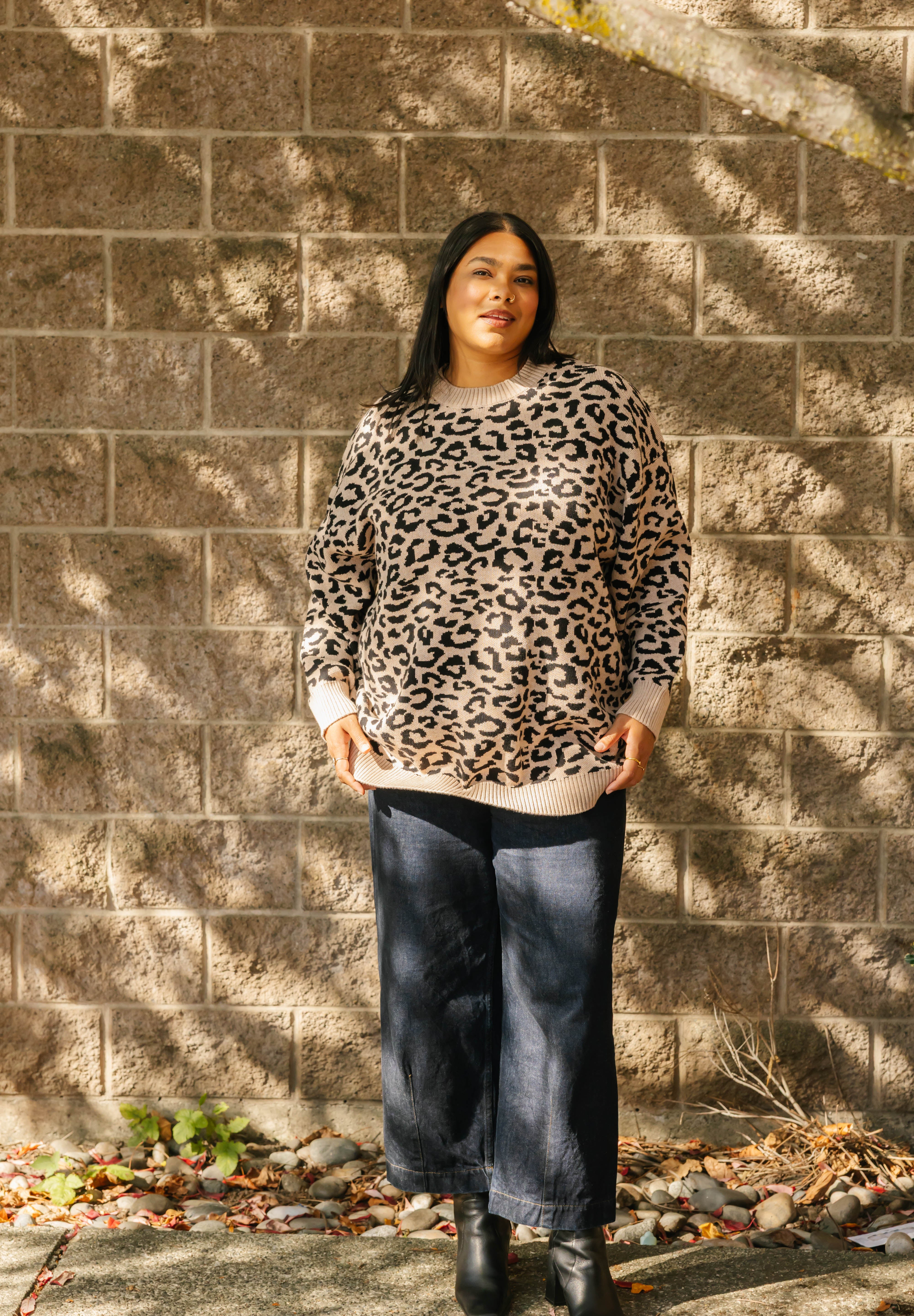 Leopard Long Sweater in Taupe/Midnight Black