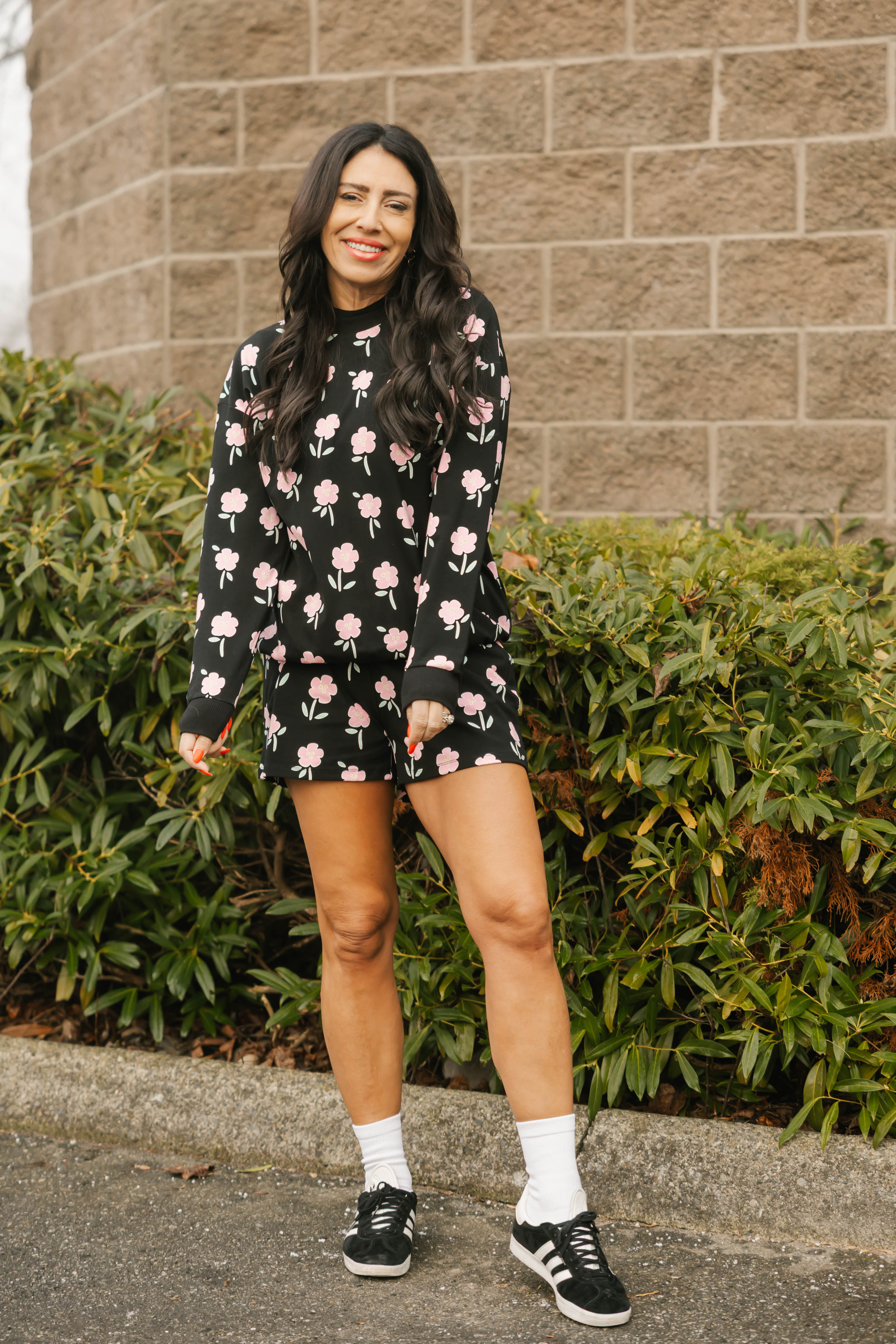 Fresh Floral Hang Out Crew in Black Floral