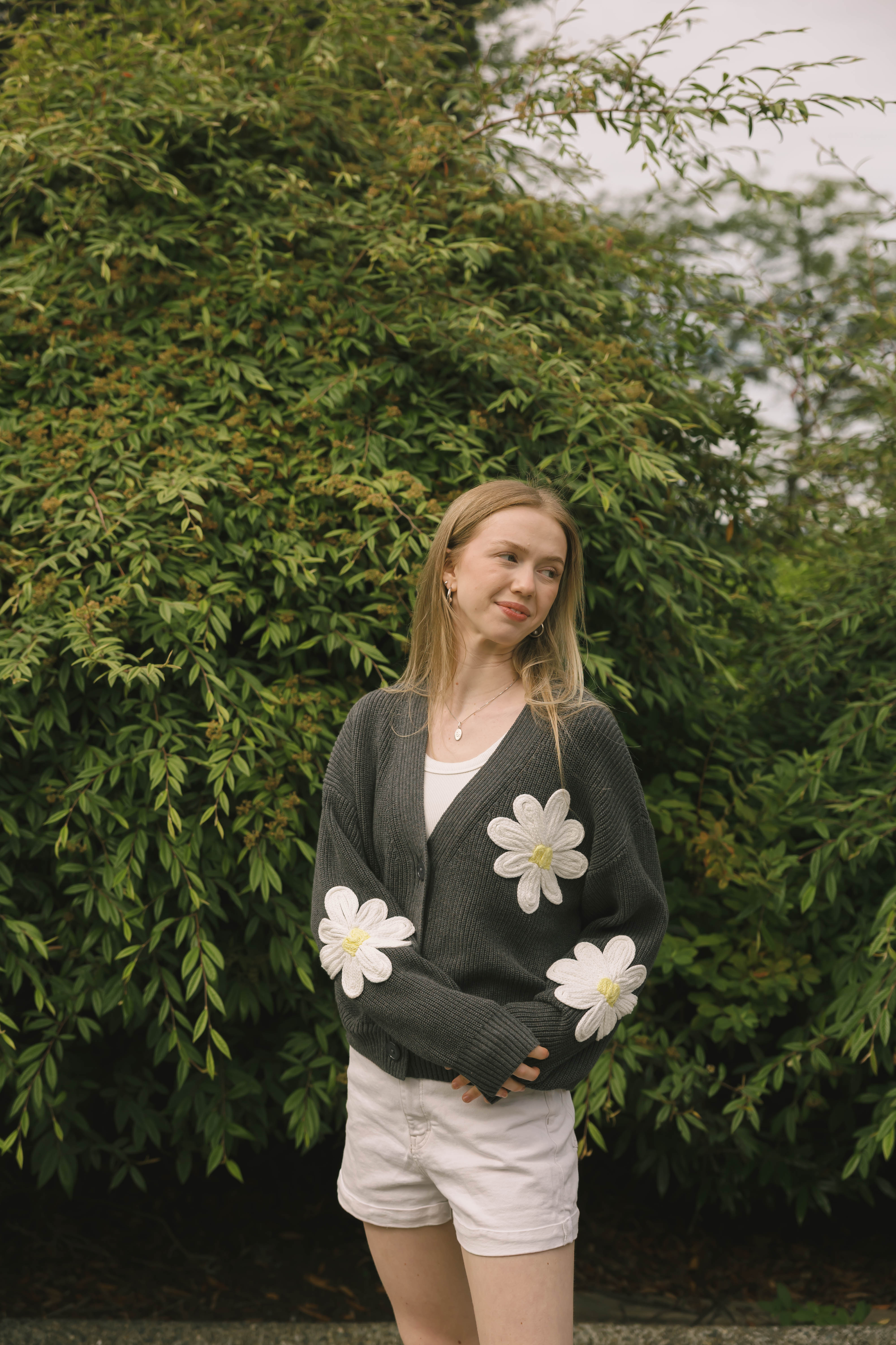 Nora Daisy Cardigan in Dark Grey/Ivory