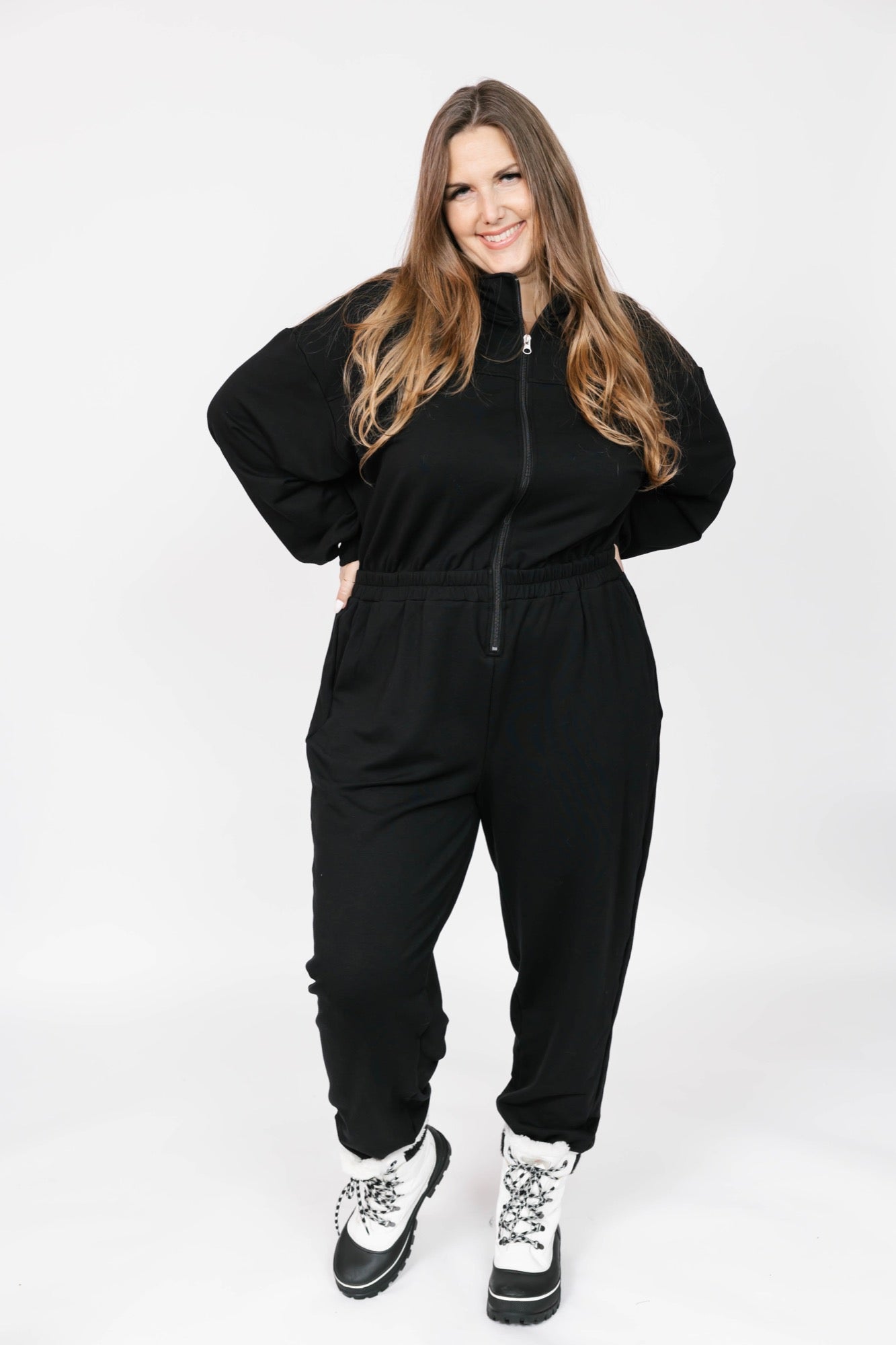 Sadi Sweatfleece Romper in Midnight Black