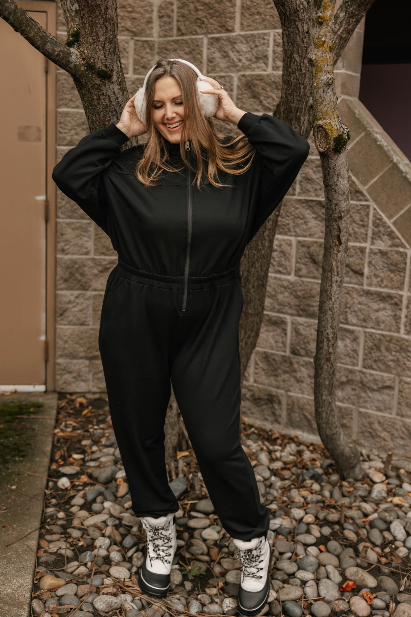 Sadi Sweatfleece Romper in Midnight Black