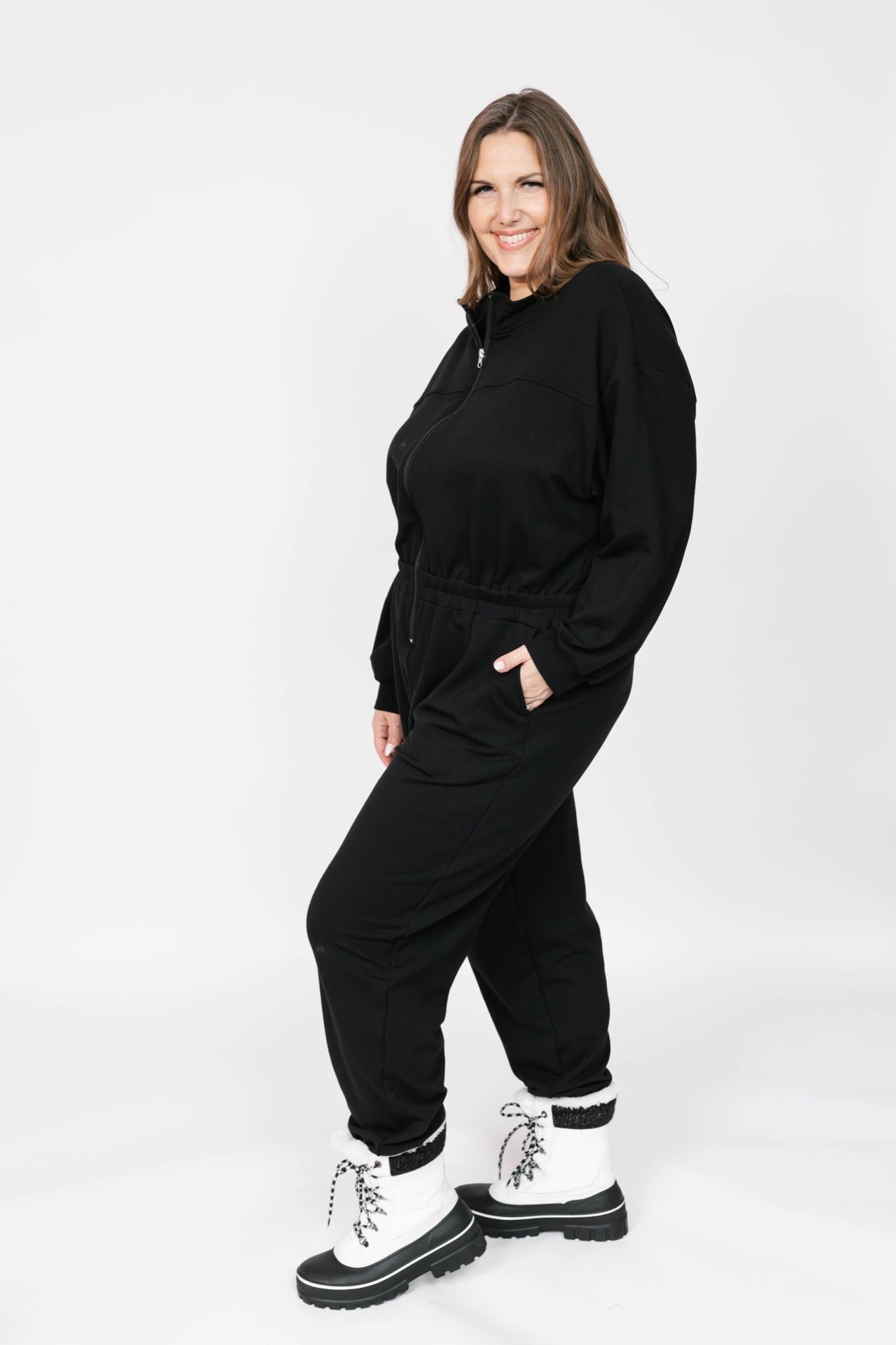 Sadi Sweatfleece Romper in Midnight Black