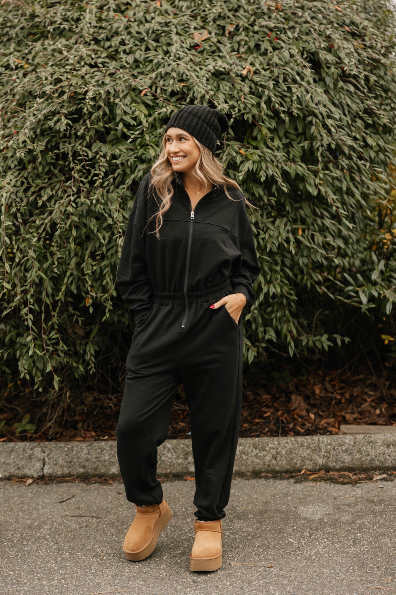 Sadi Sweatfleece Romper in Midnight Black