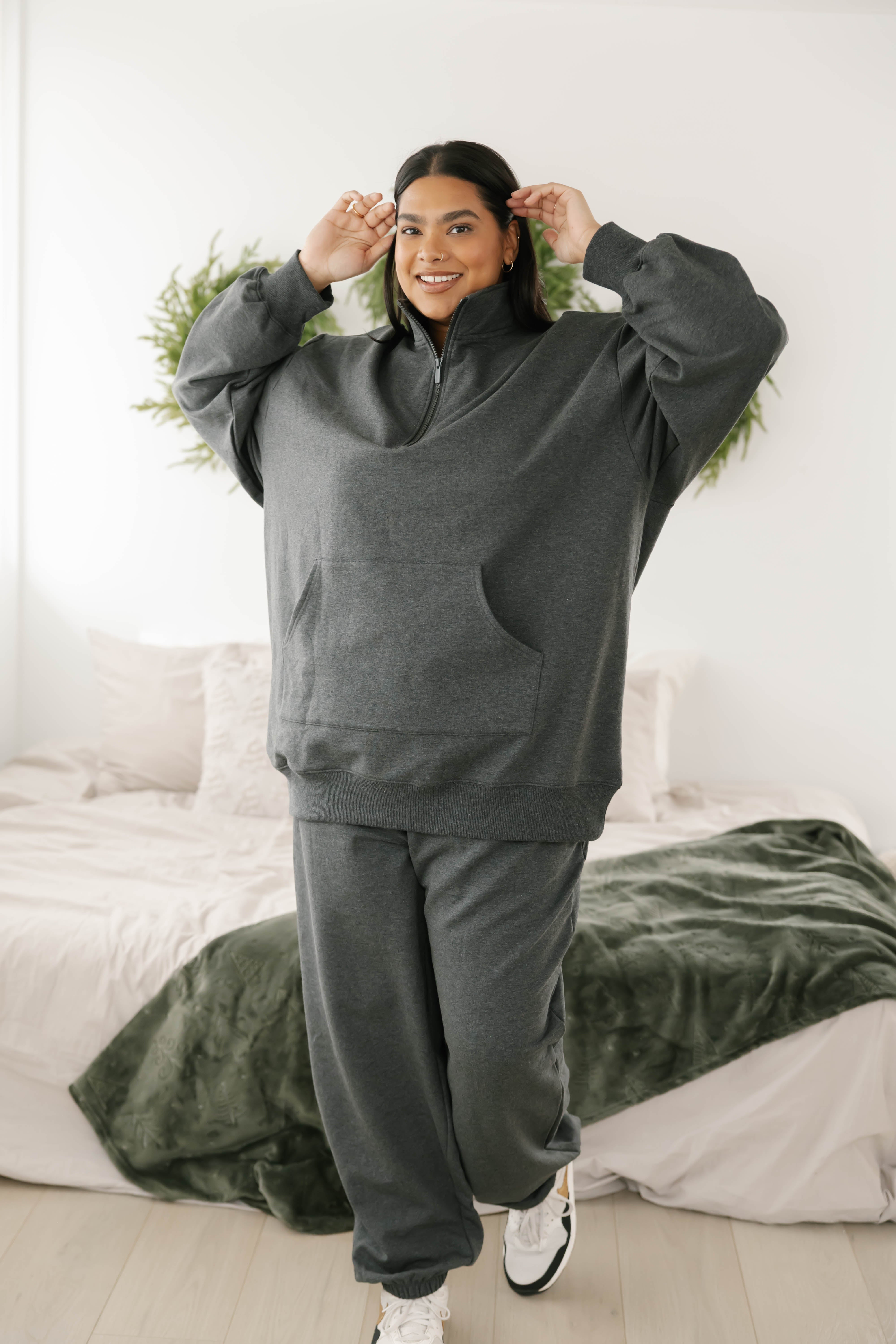 Sara Sweatfleece 1/4 Zip Top in Heather Charcoal