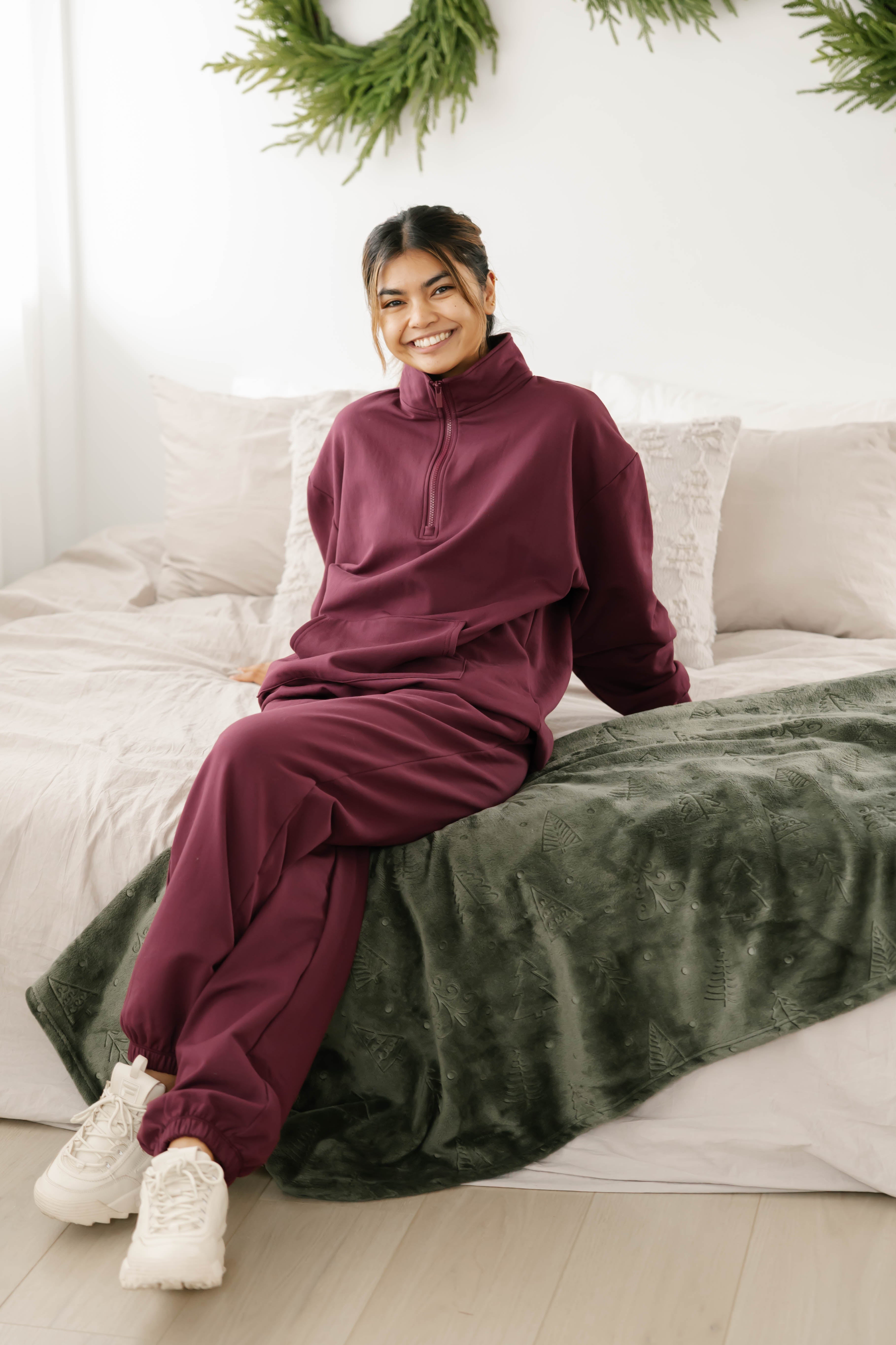 Sara Sweatfleece 1/4 Zip Top in Maroon