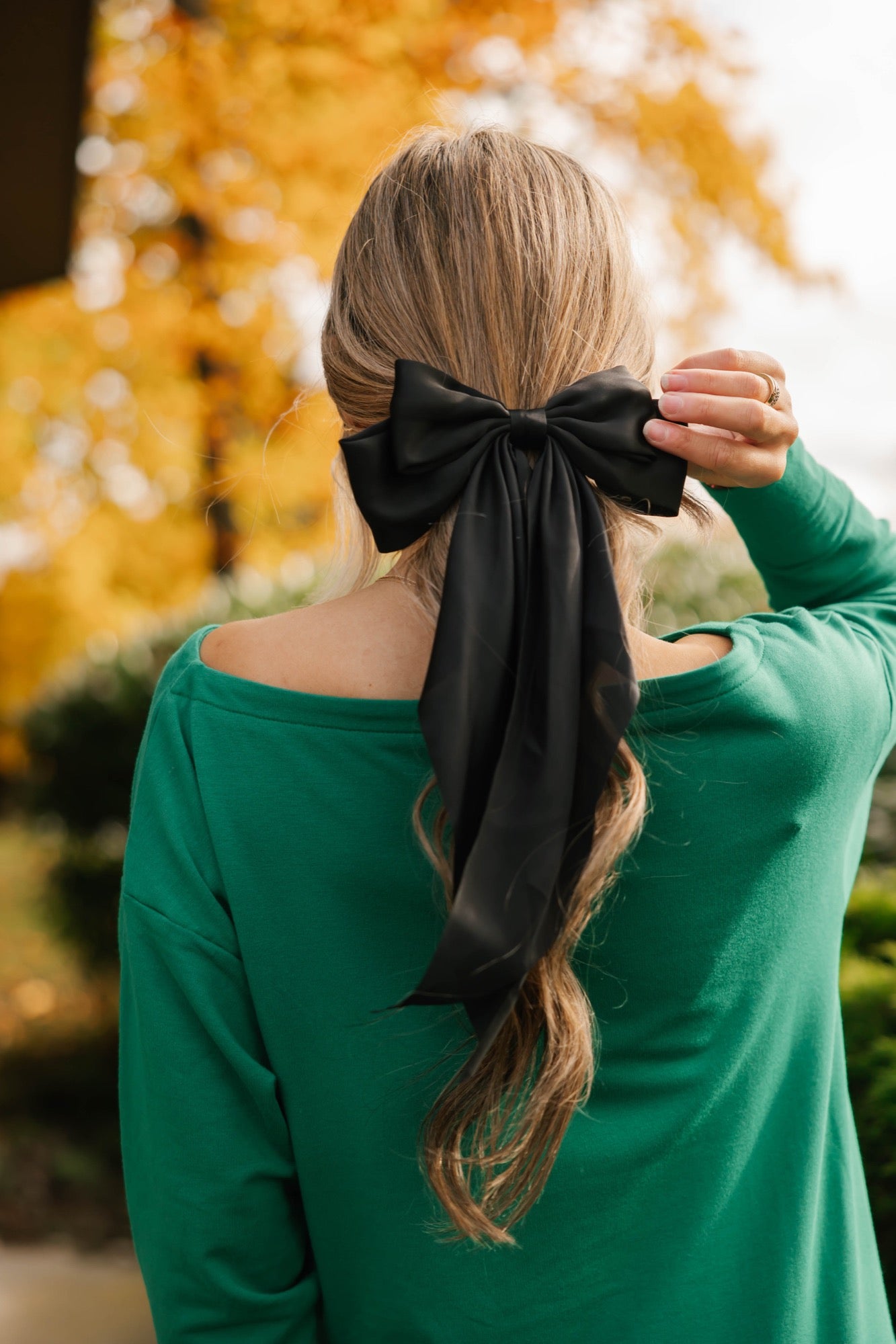 Silky Bow Clip in Midnight Black