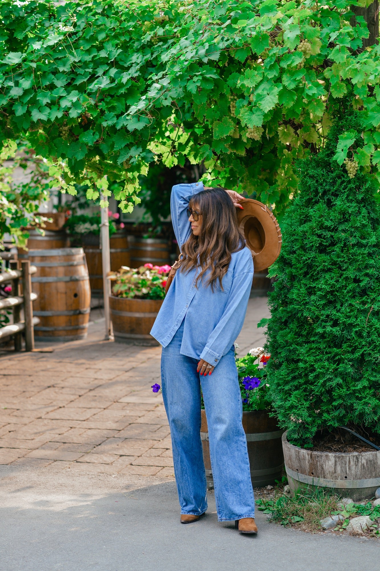 Leah Chambray Blouse in Light-Medium Denim