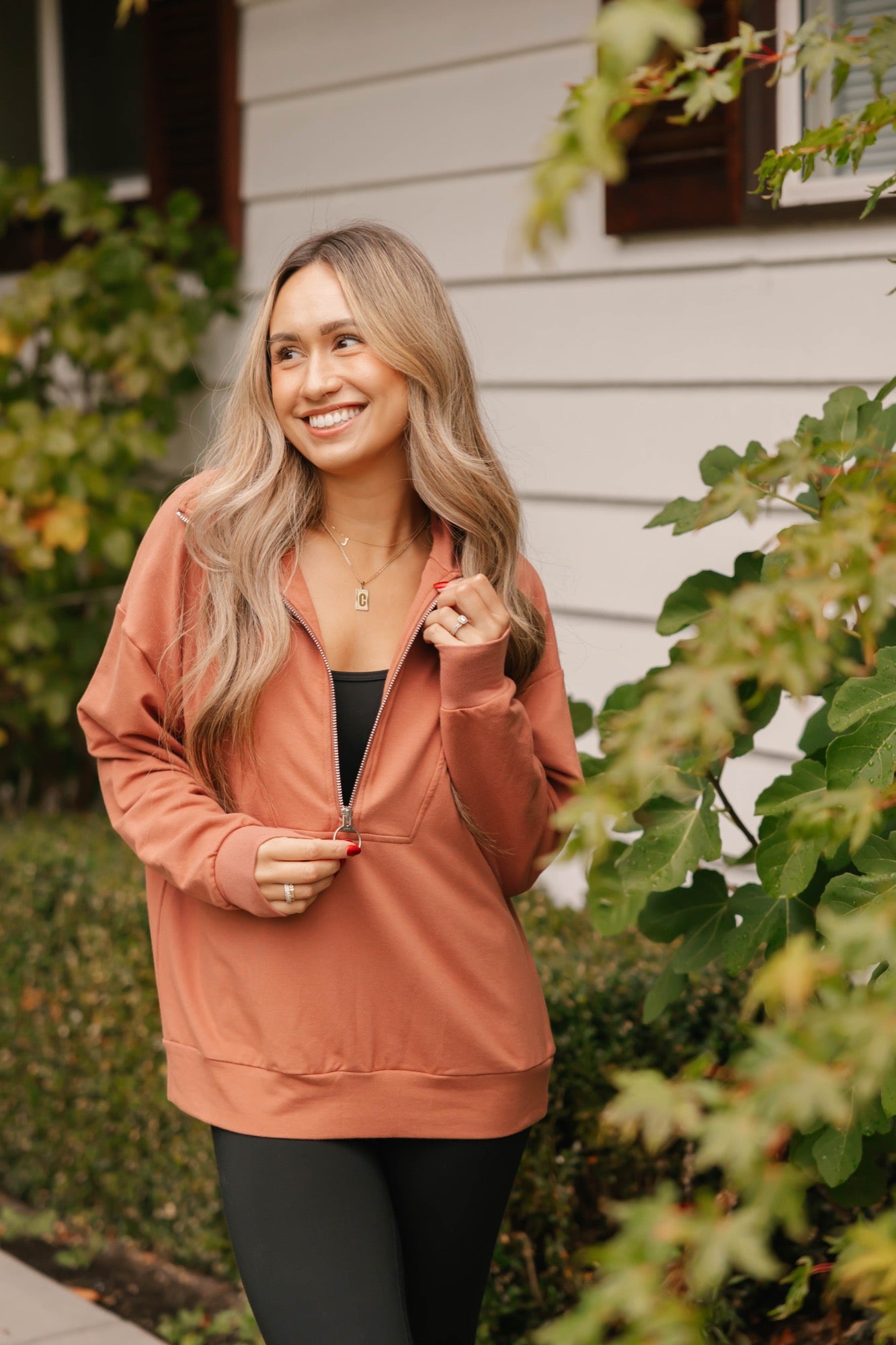 Tate Zip Top in Brown Brick