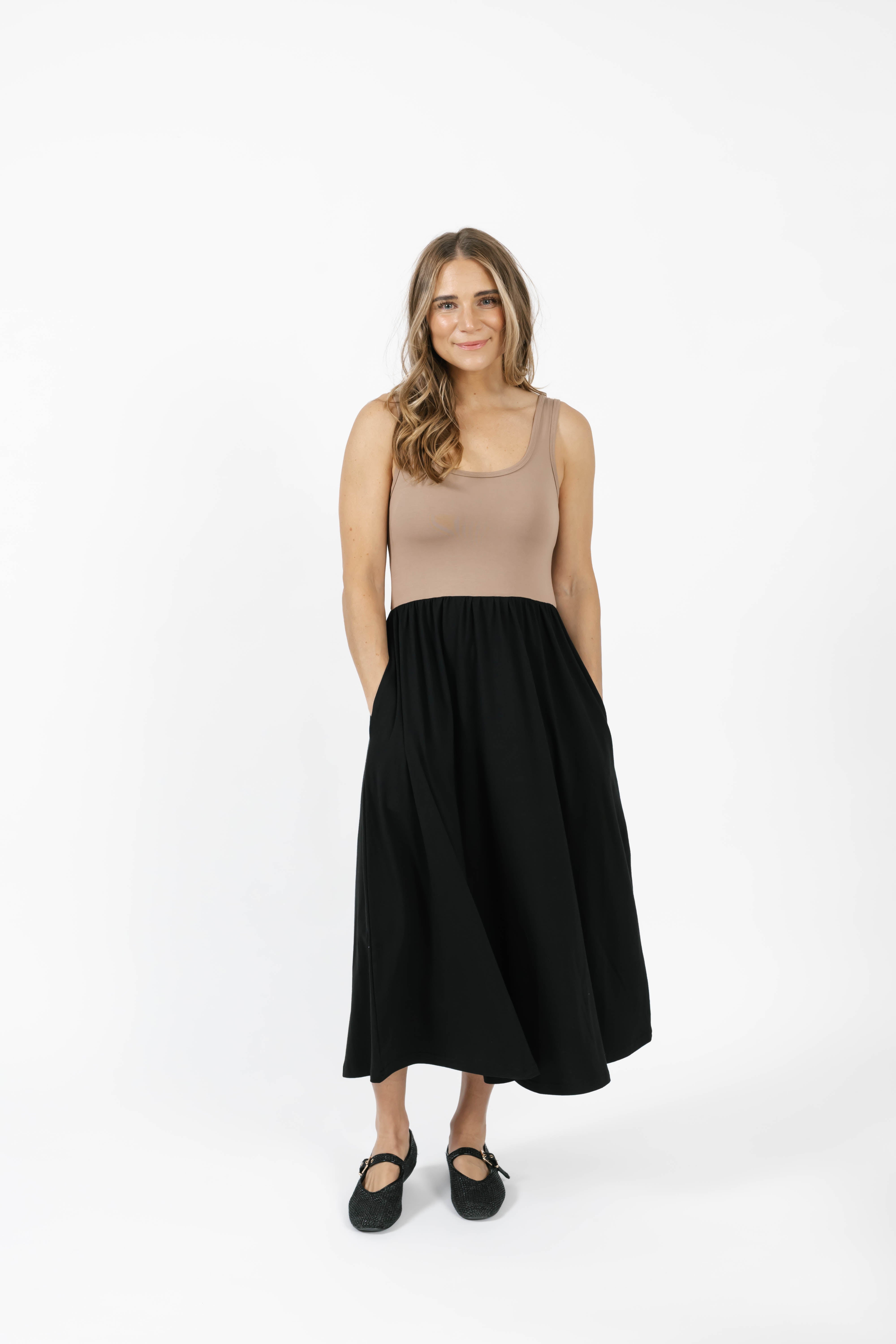 Tatiana Midi Dress in Sandy Brown/Black