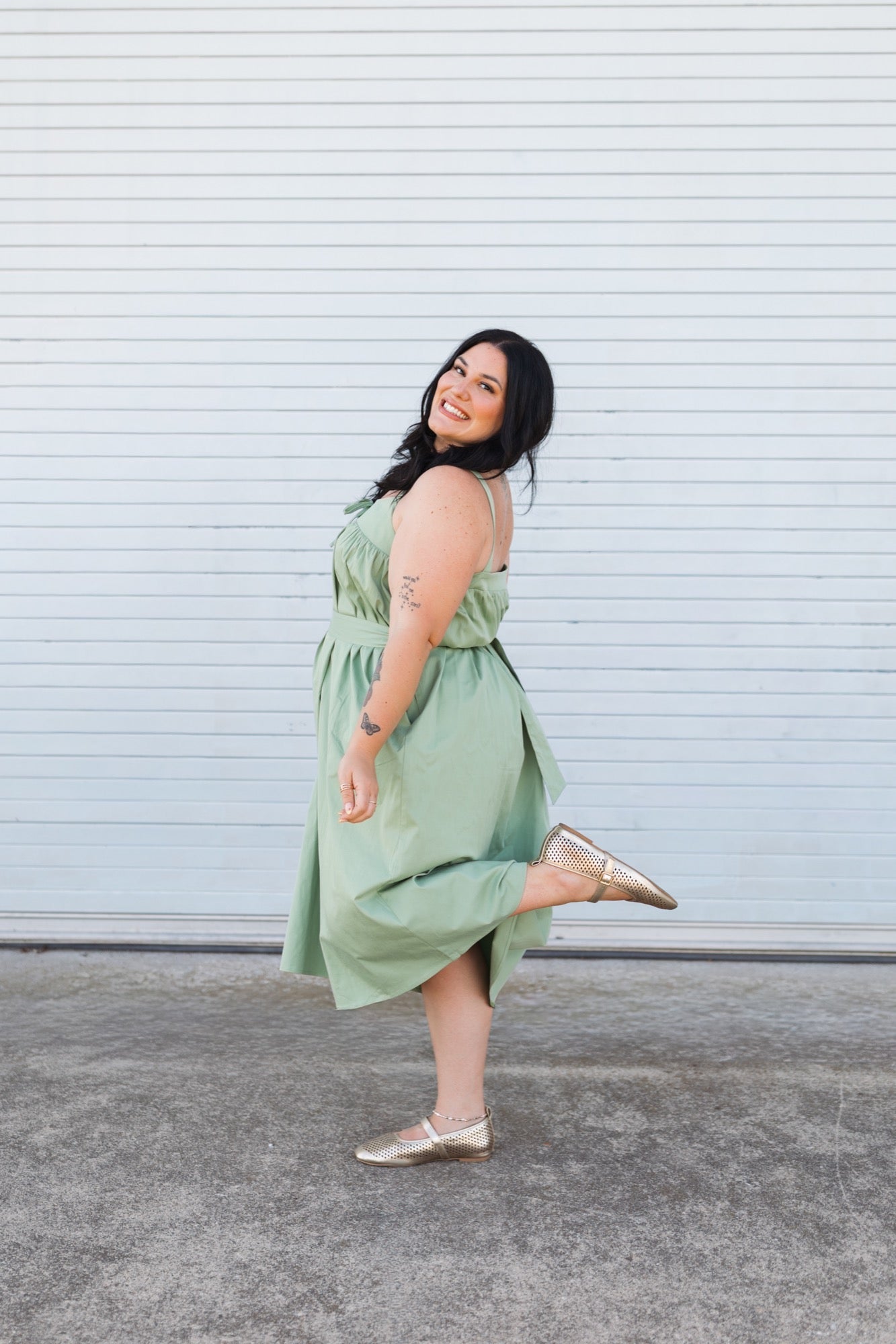 Zoe Sleeveless Midi Dress in Sage Green