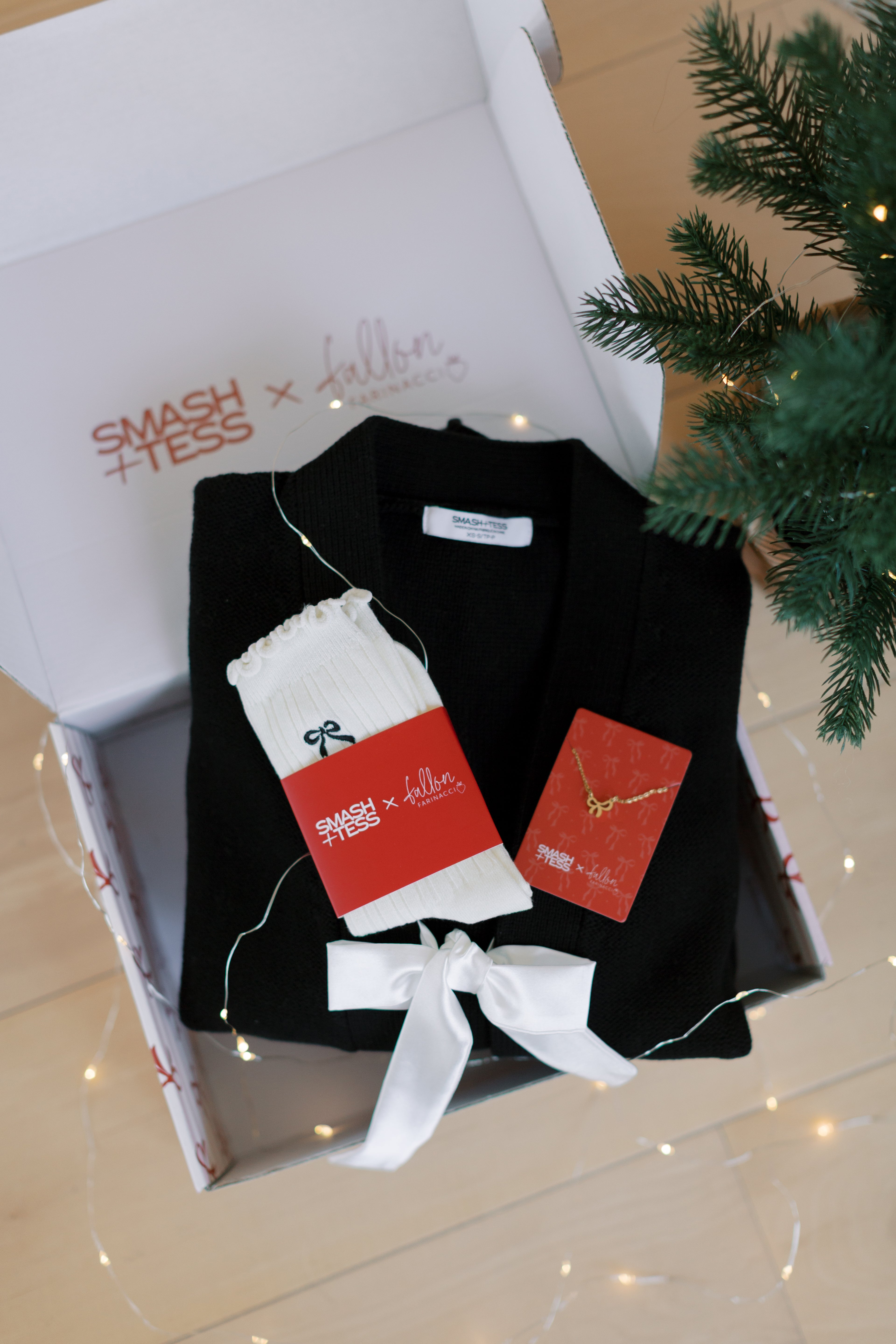 S+T Bow Socks in White with Black Bow